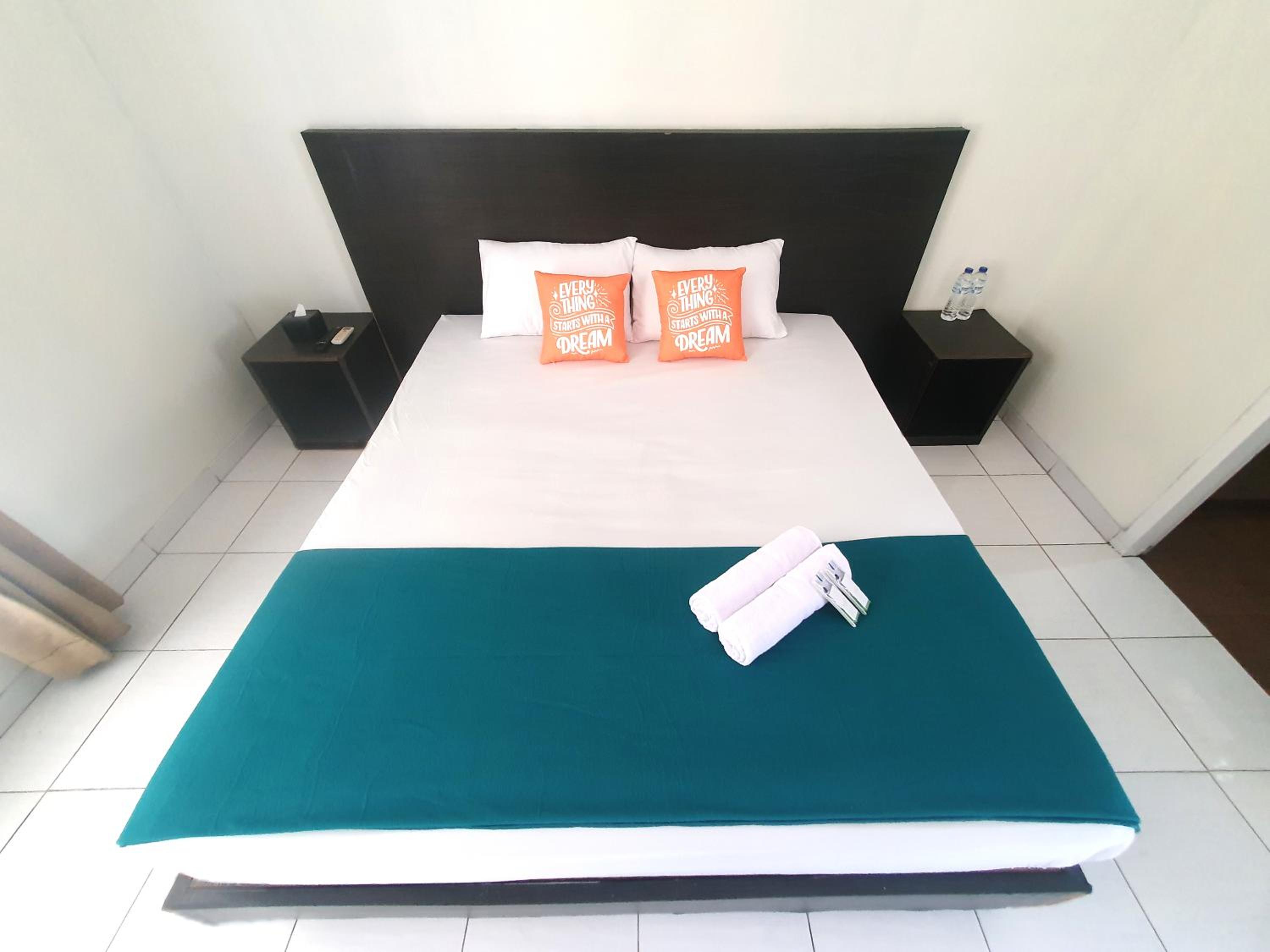 Standard Double Room - Photo 3