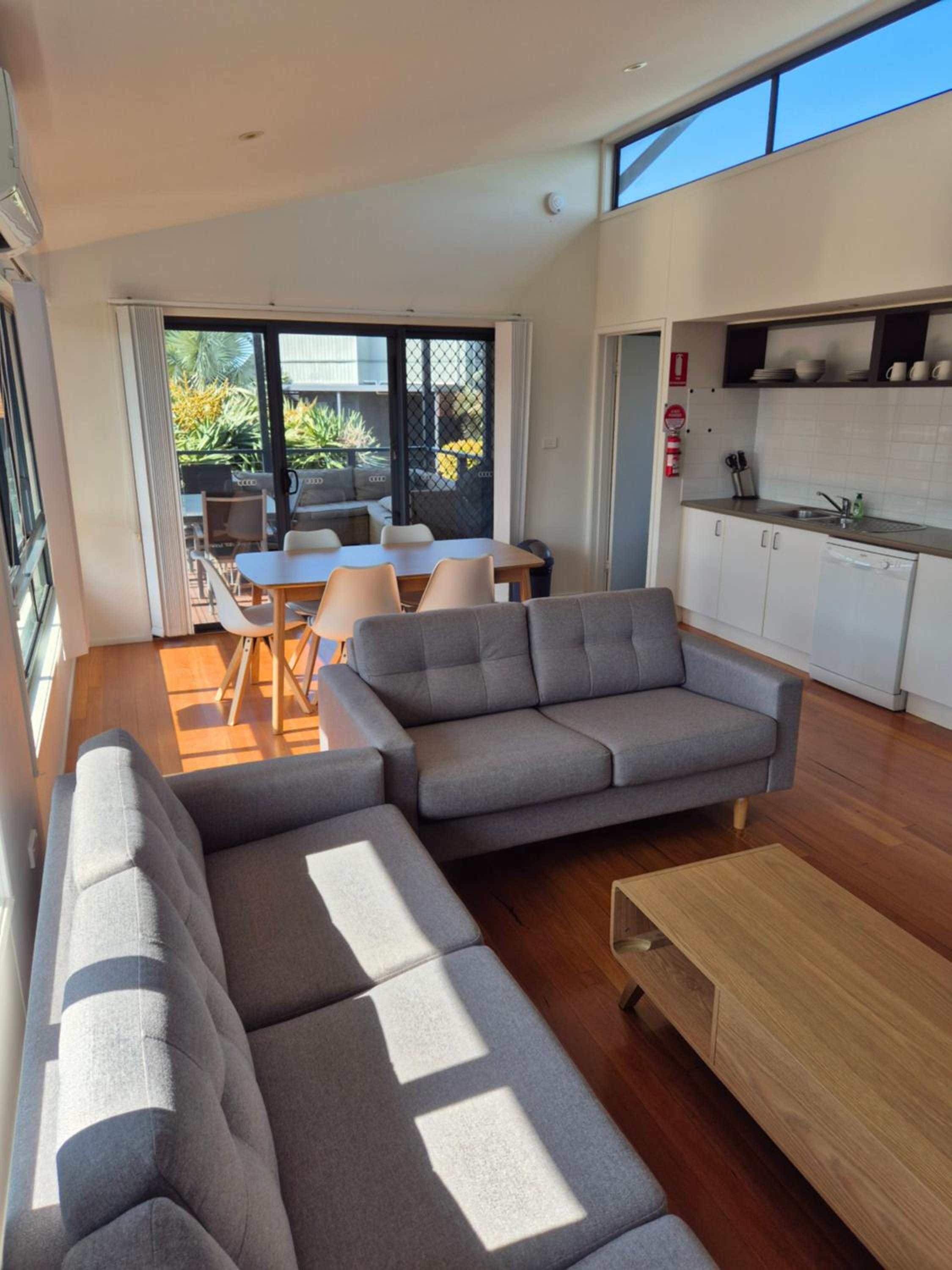 Three-Bedroom Beach House with National Park View