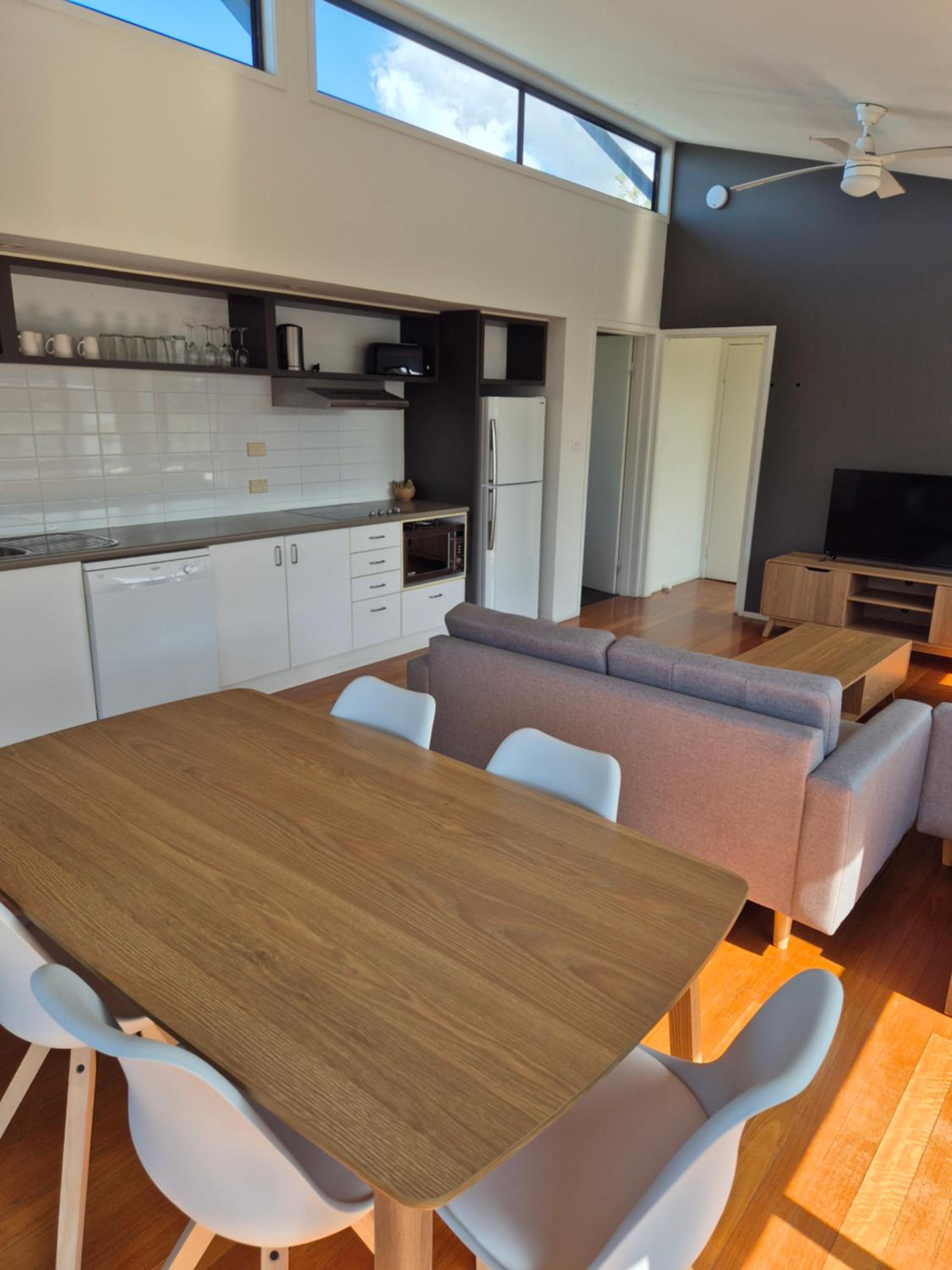 Three-Bedroom Beach House with National Park View photo 2