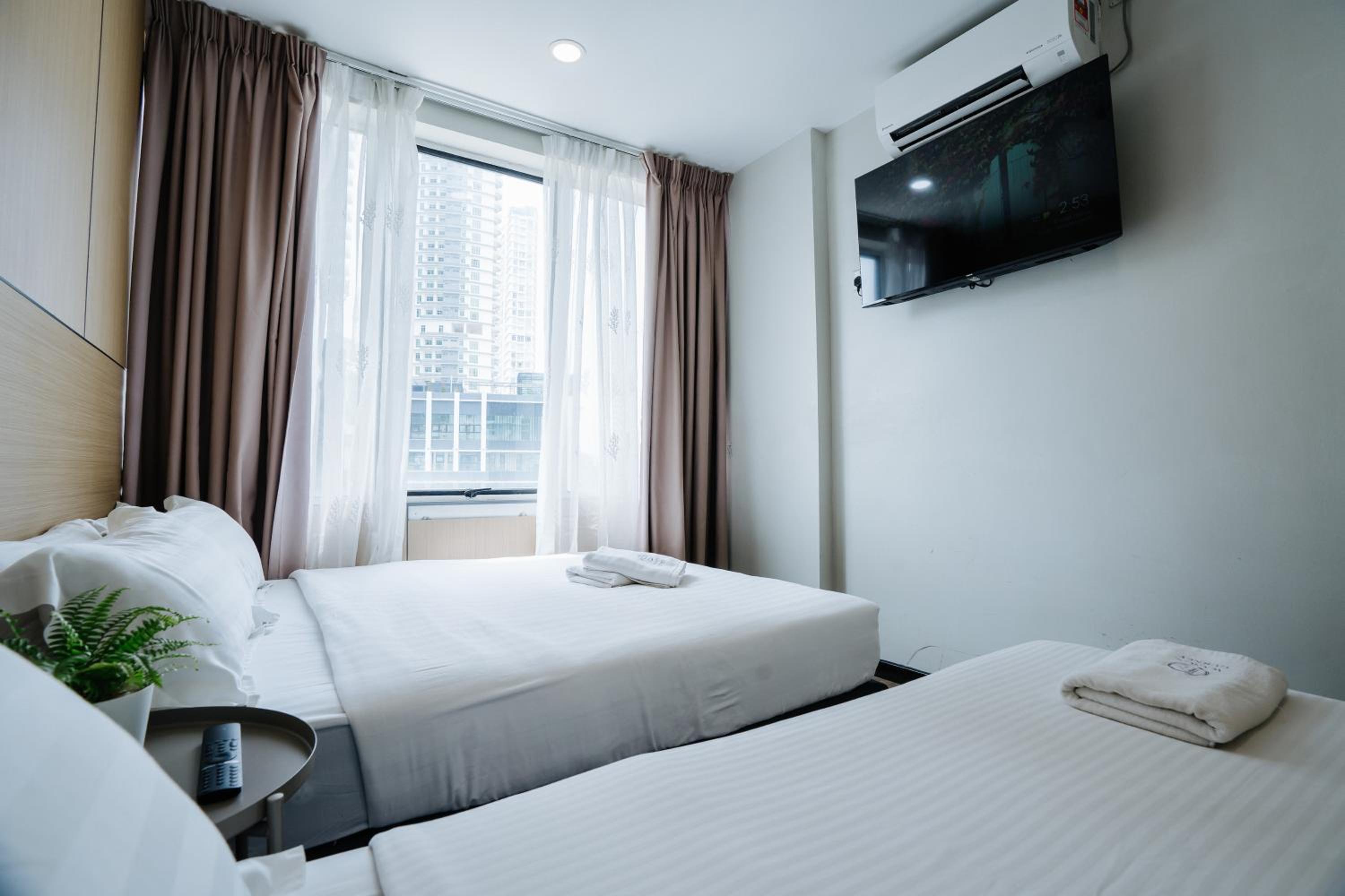 Deluxe Twin Room - Photo 6