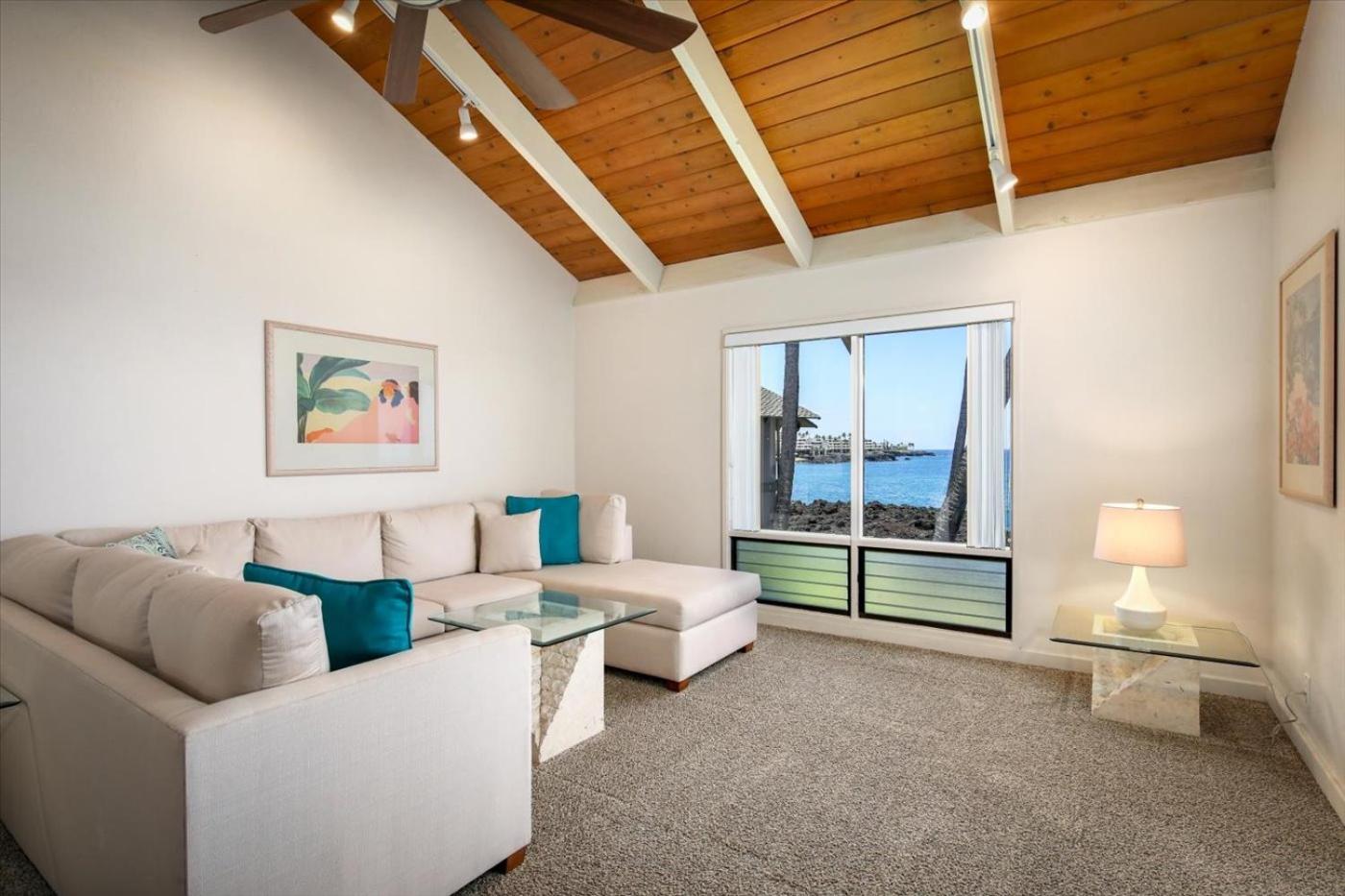 Oceanfront + Loft 2 Bedroom 2 Bath