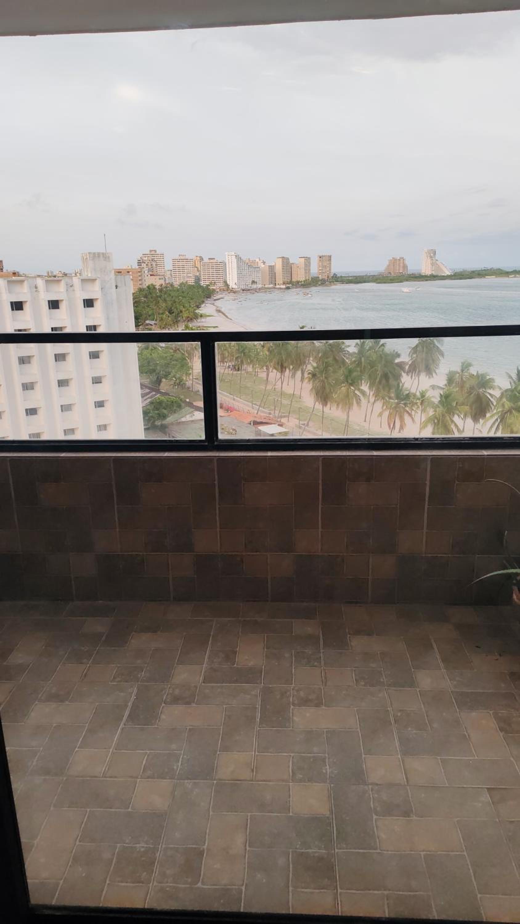Two-Bedroom Apartment with Balcony and Sea View photo 2