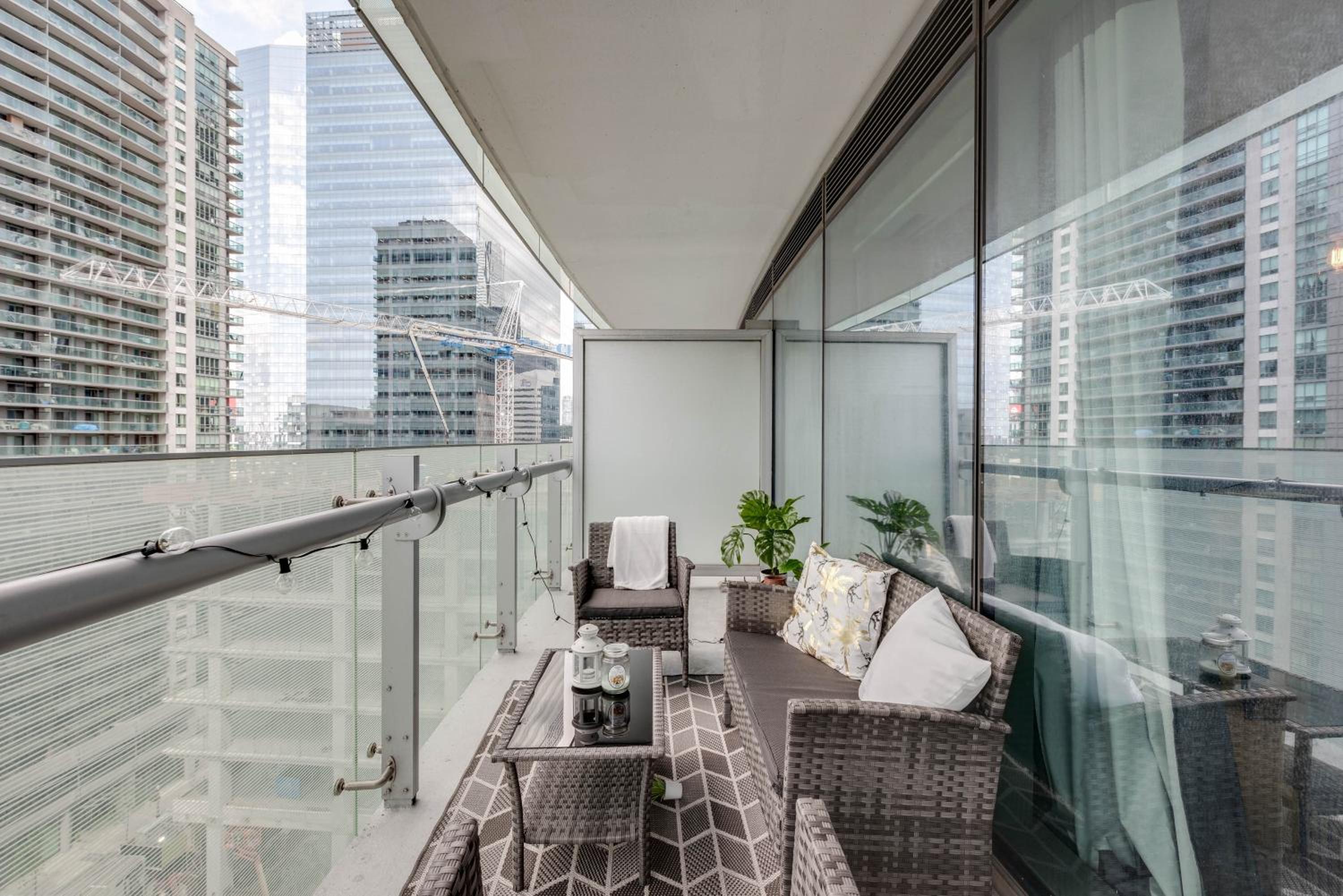 Two-Bedroom Apartment with Balcony thumbnail 5