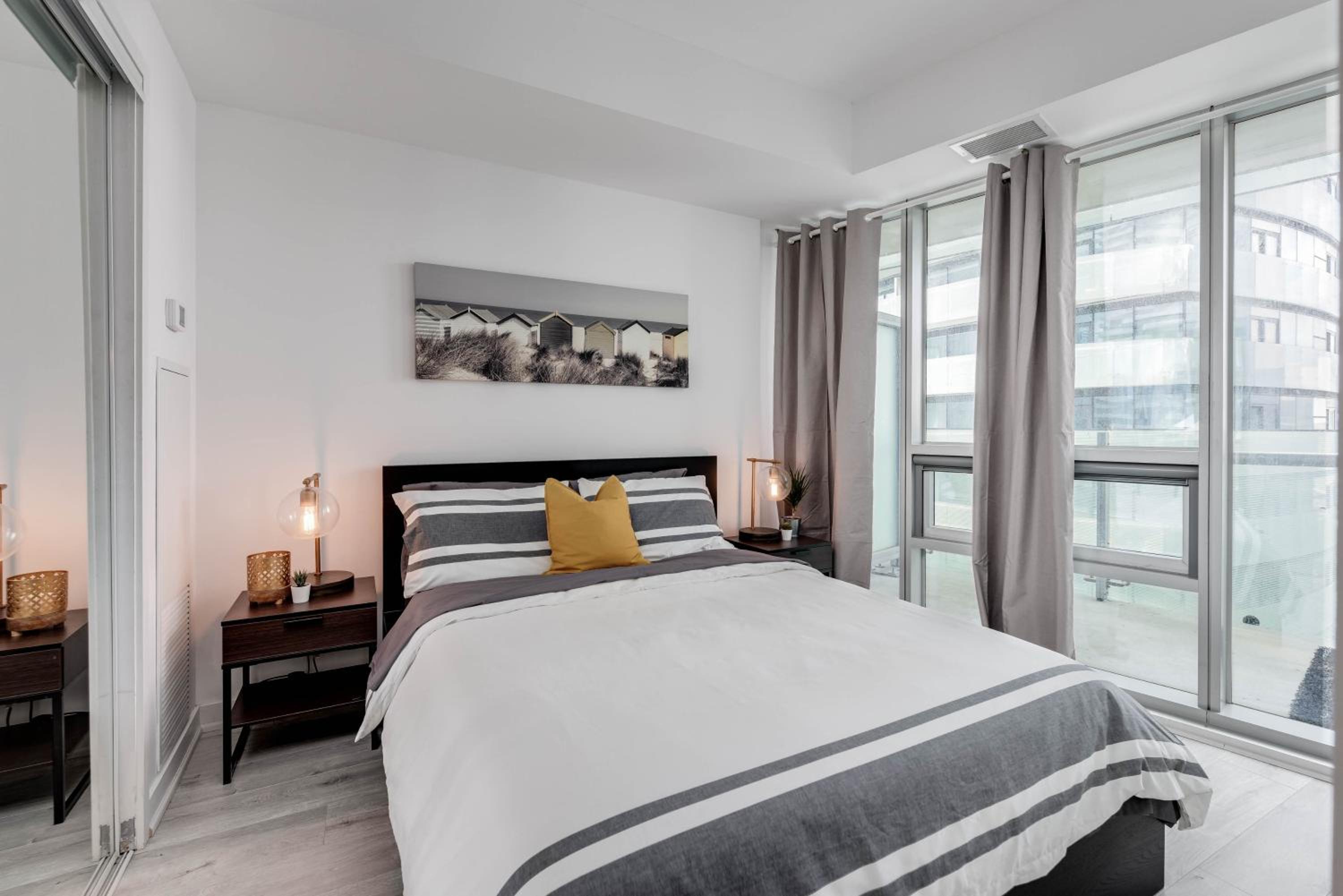 Two-Bedroom Apartment with Balcony thumbnail 6