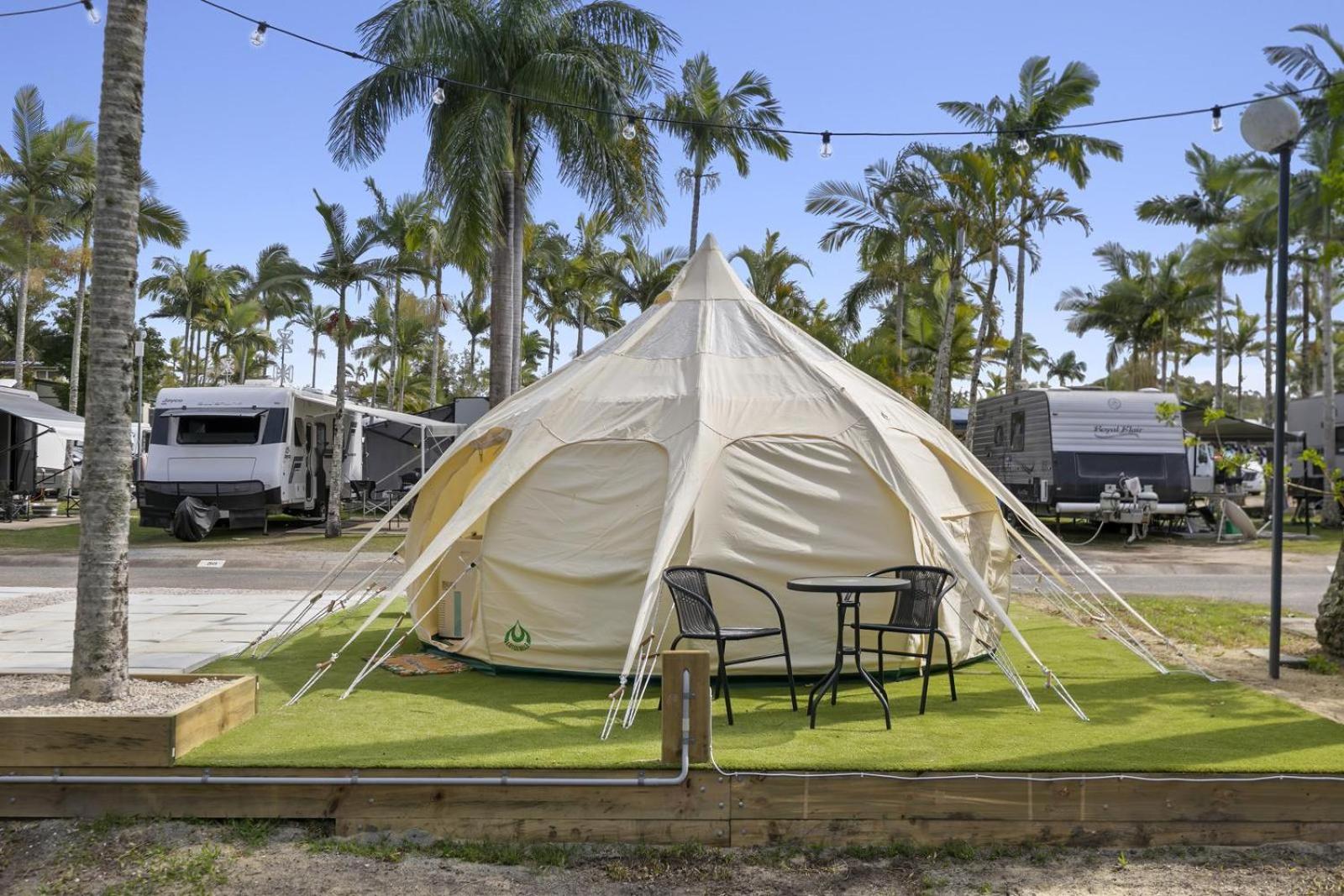 Belle Tent (shared bathroom) photo 3