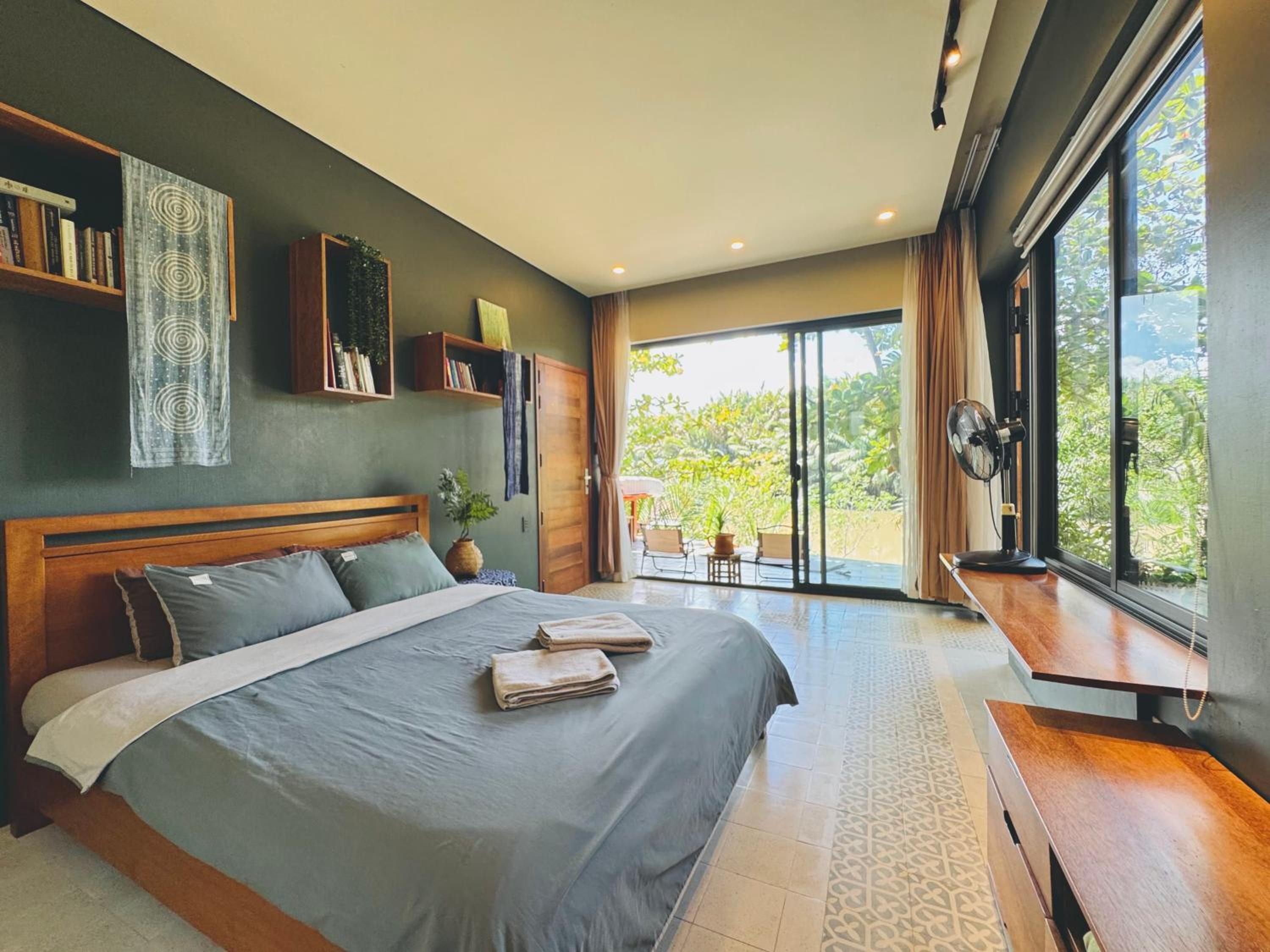 Deluxe Double Room with Bath photo 2