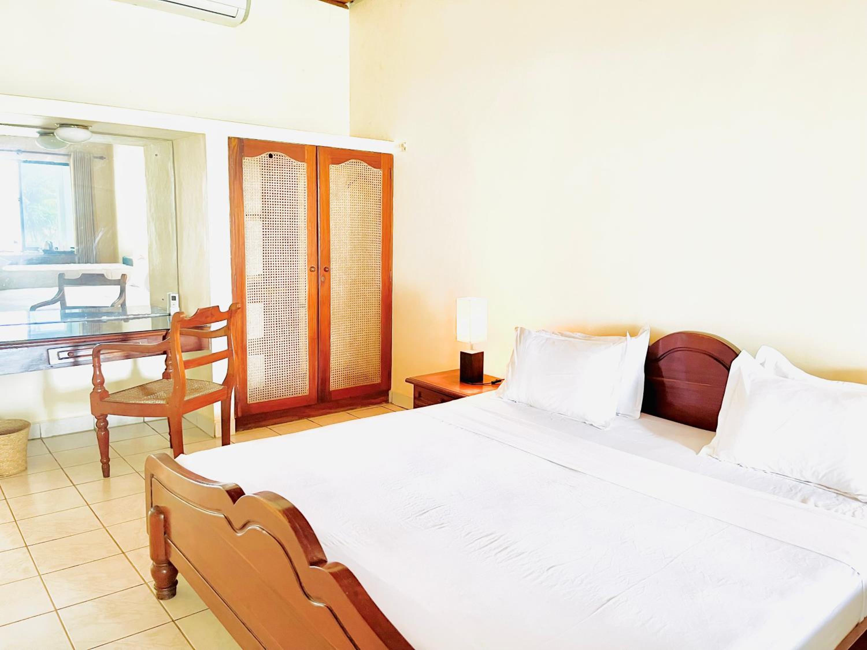Deluxe Triple Room with Sea View