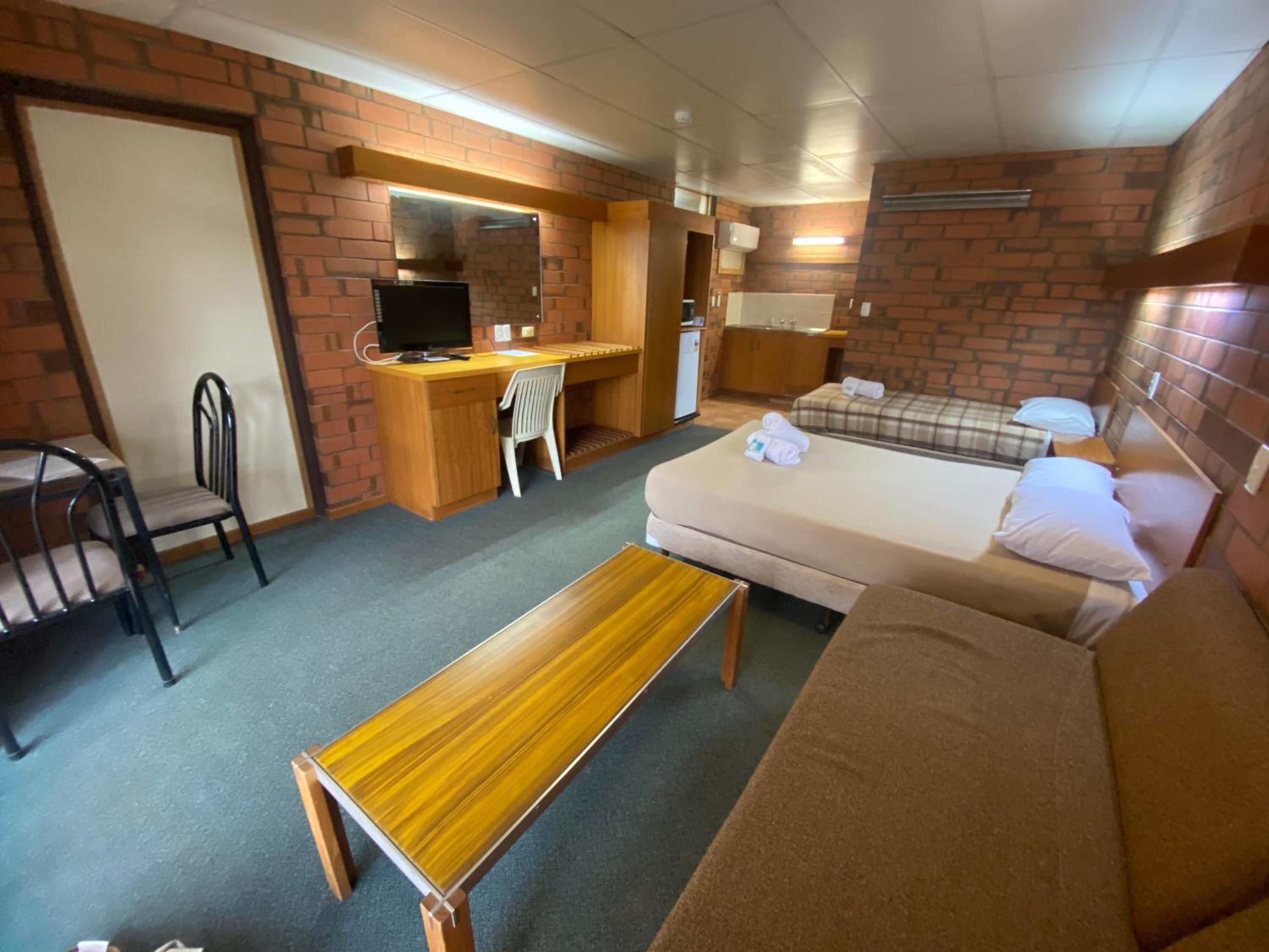 Standard Twin Room with Sofa photo 1