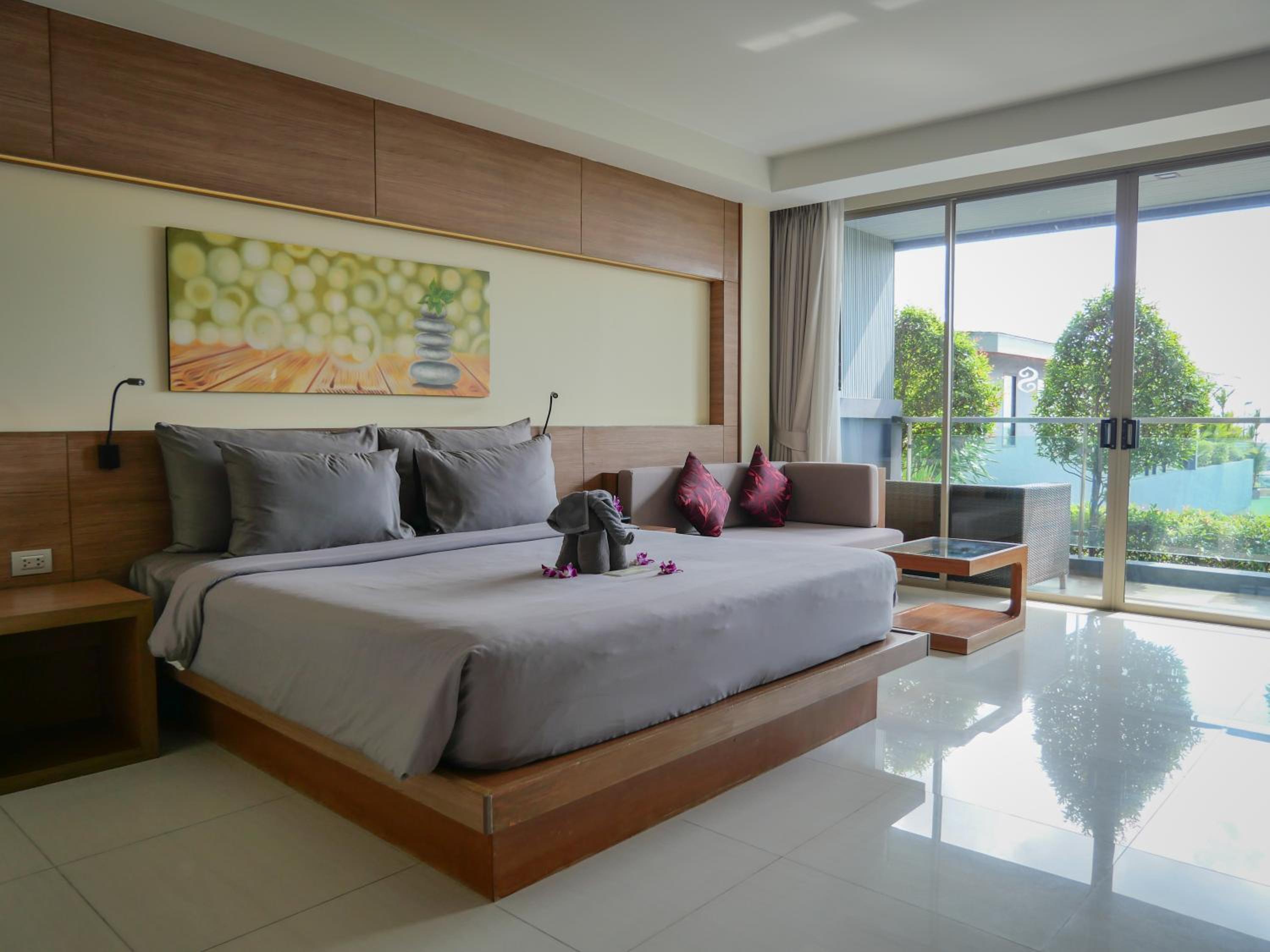 Deluxe Double or Twin Room