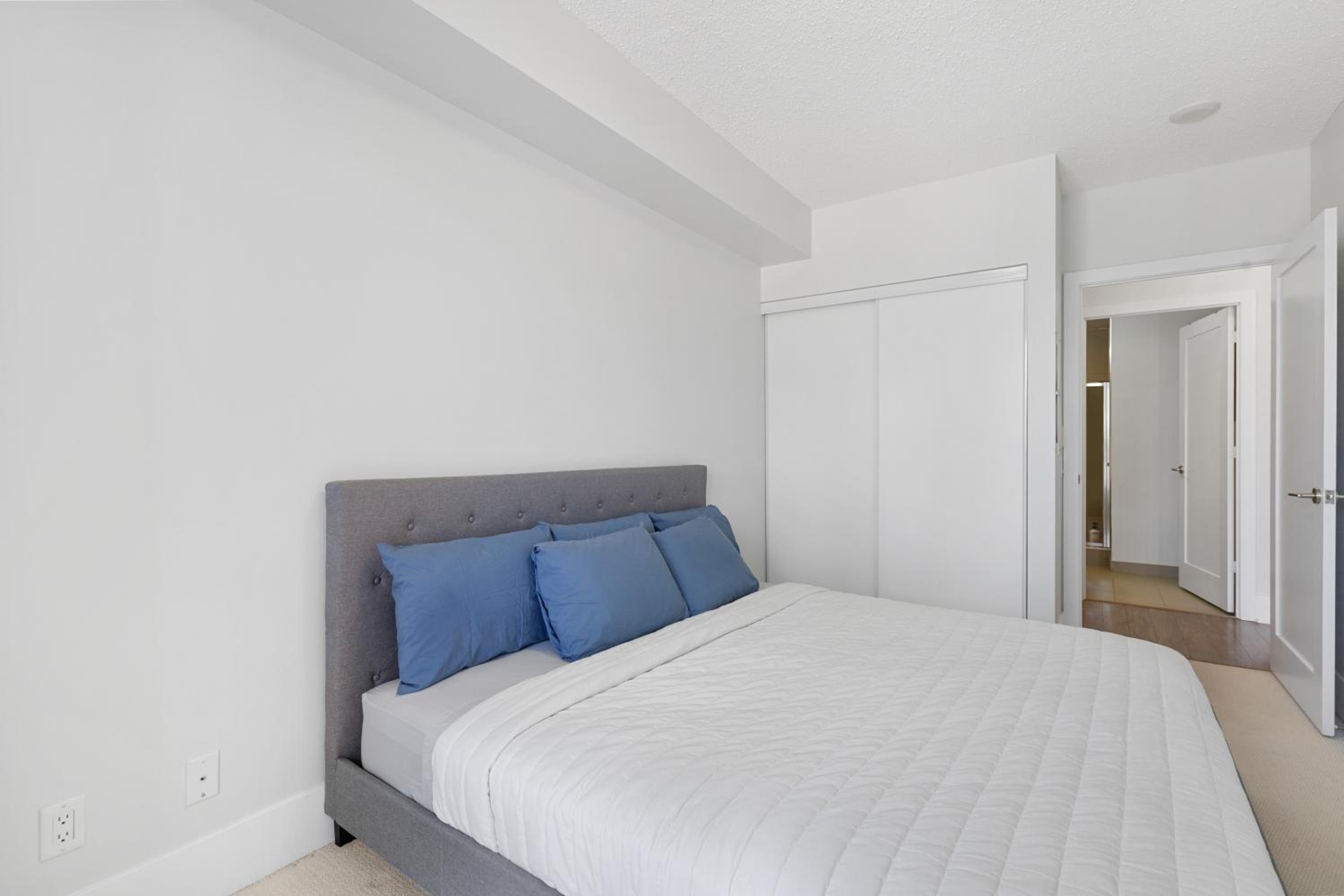 Two-Bedroom Apartment With Lake View