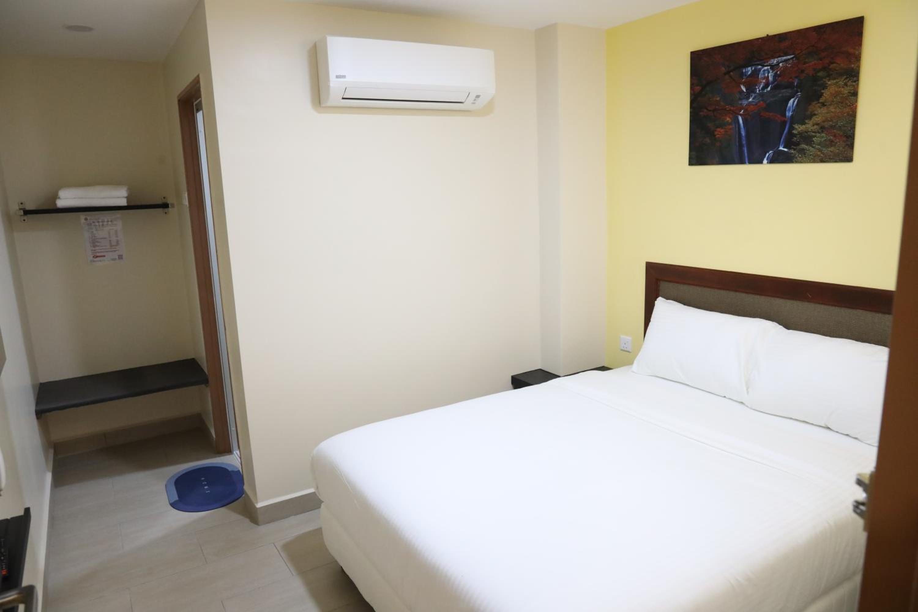 Standard Double Room - Photo 6