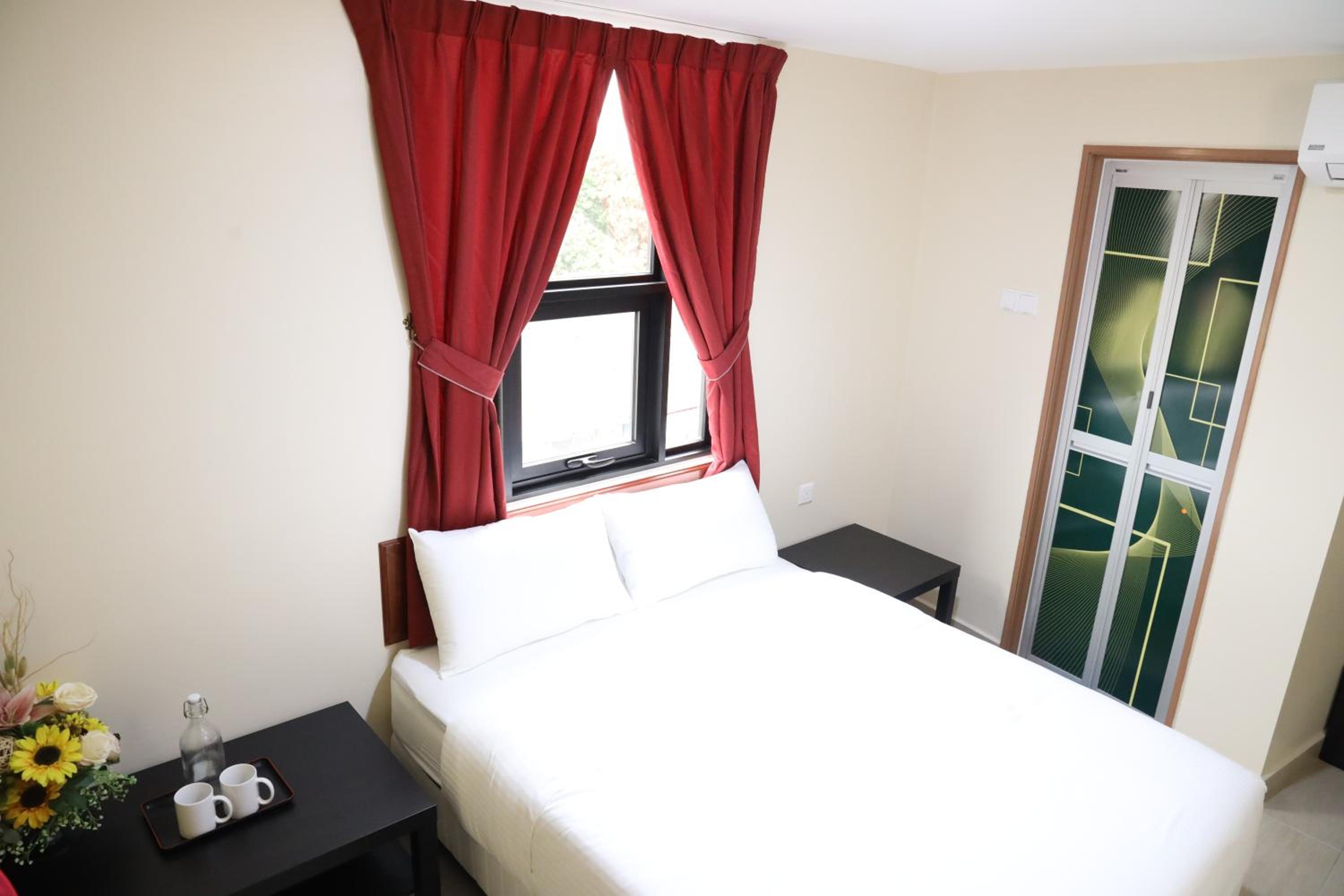 Deluxe Queen Room - Photo 2