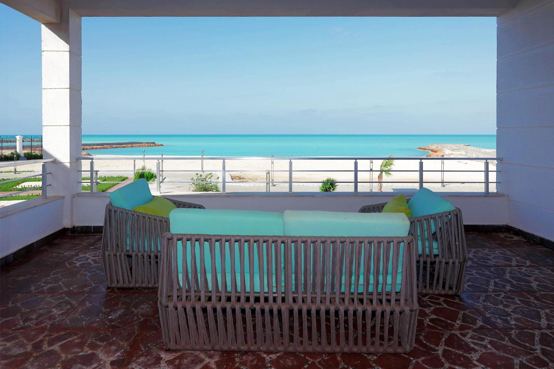 Elegant Chalet Two Bedroom With Sea View photo 2