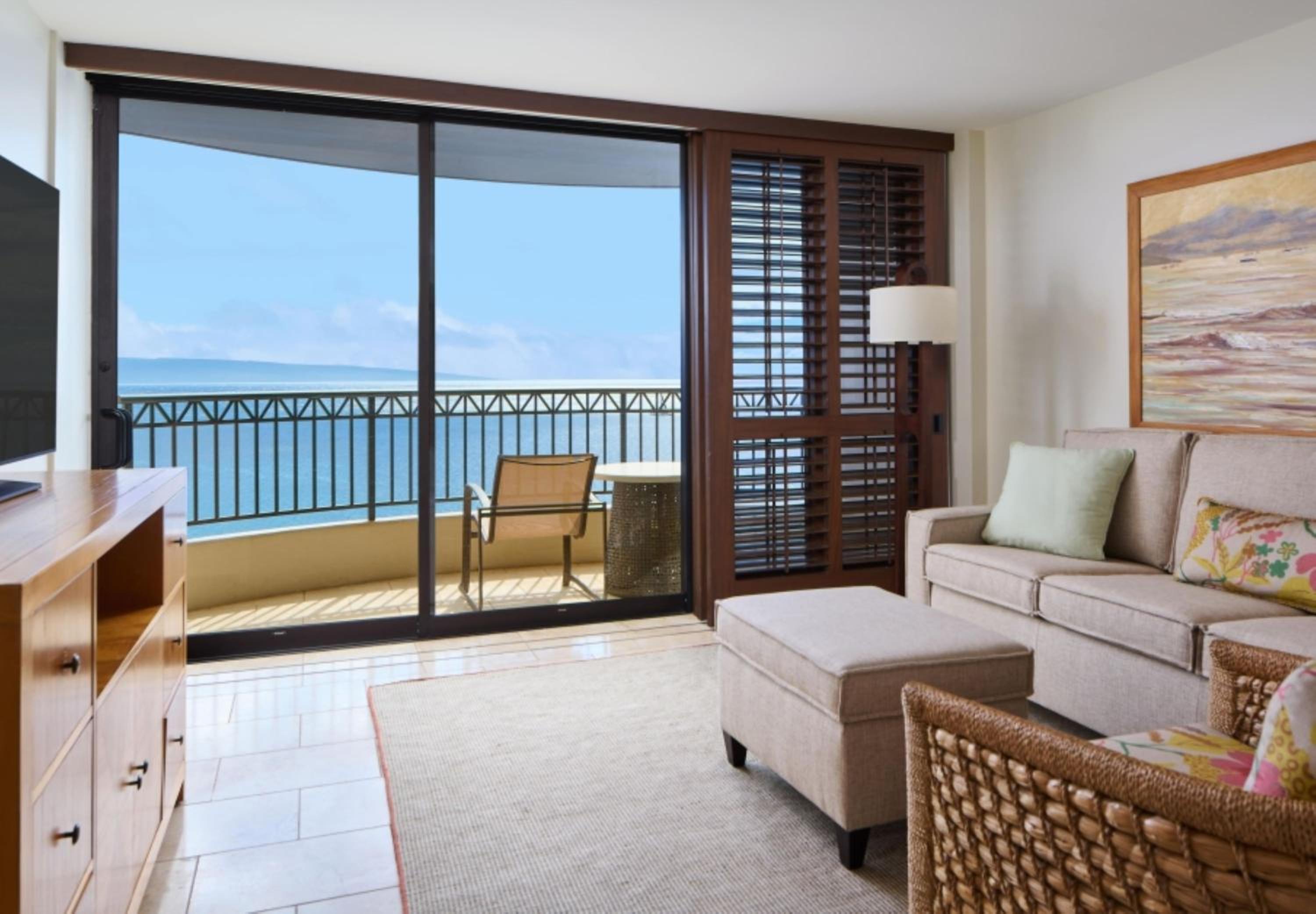 Premier Ocean Front One-Bedroom Suite ADA