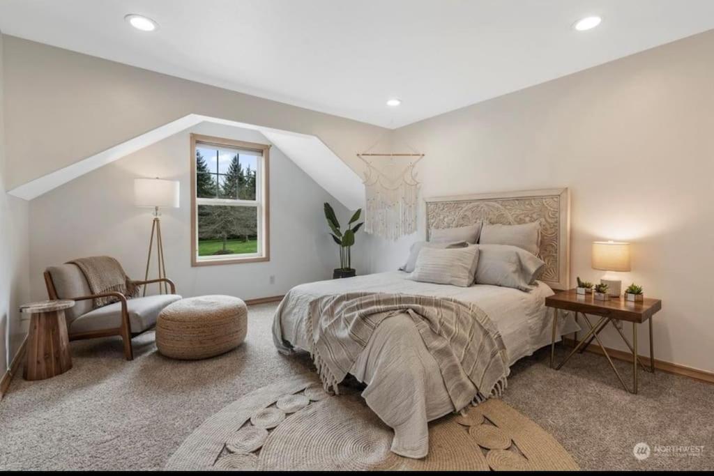 Four-Bedroom House photo 1
