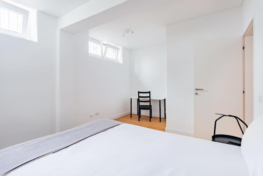 Three-Bedroom Apartment photo 2