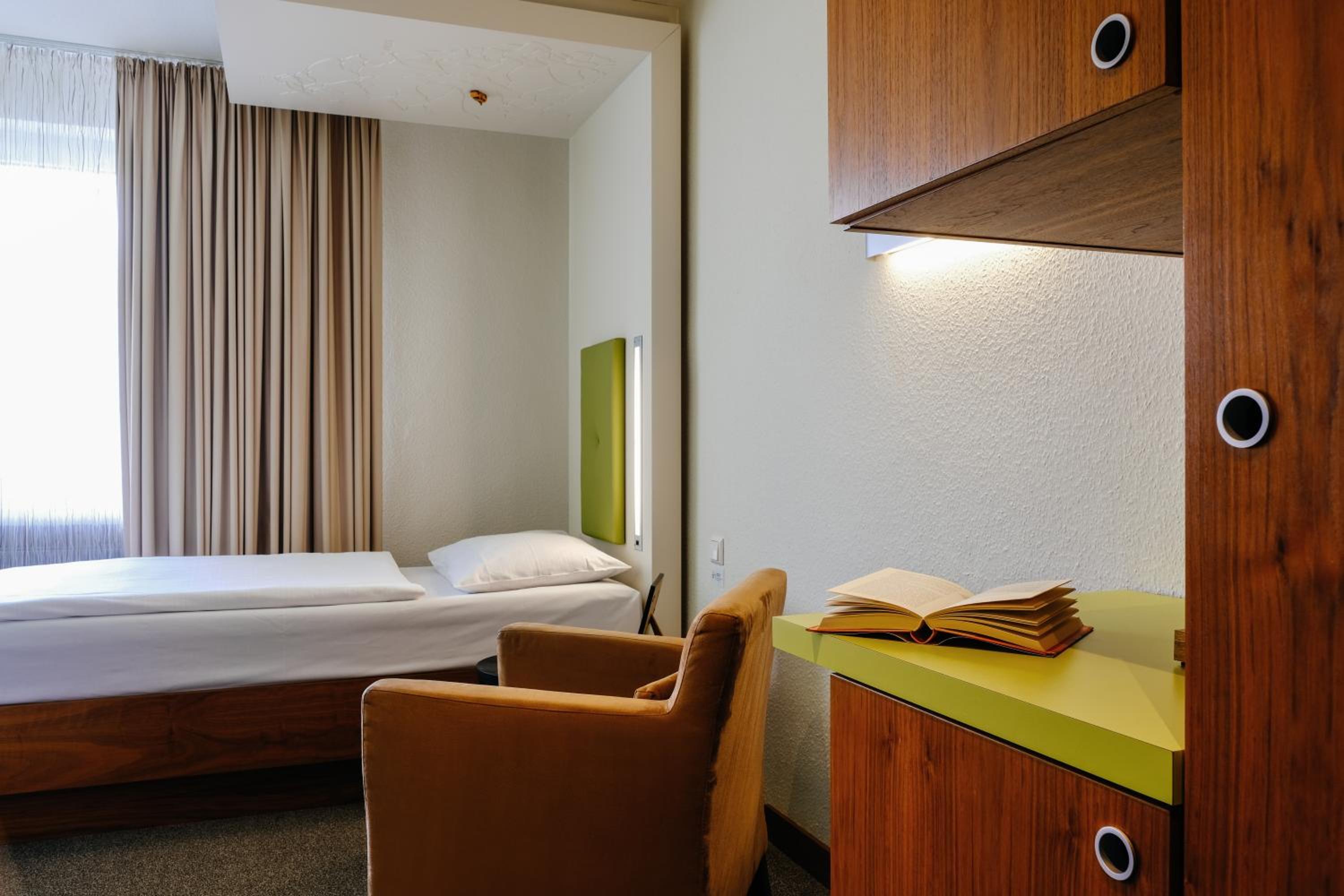 Double Room - Photo 10