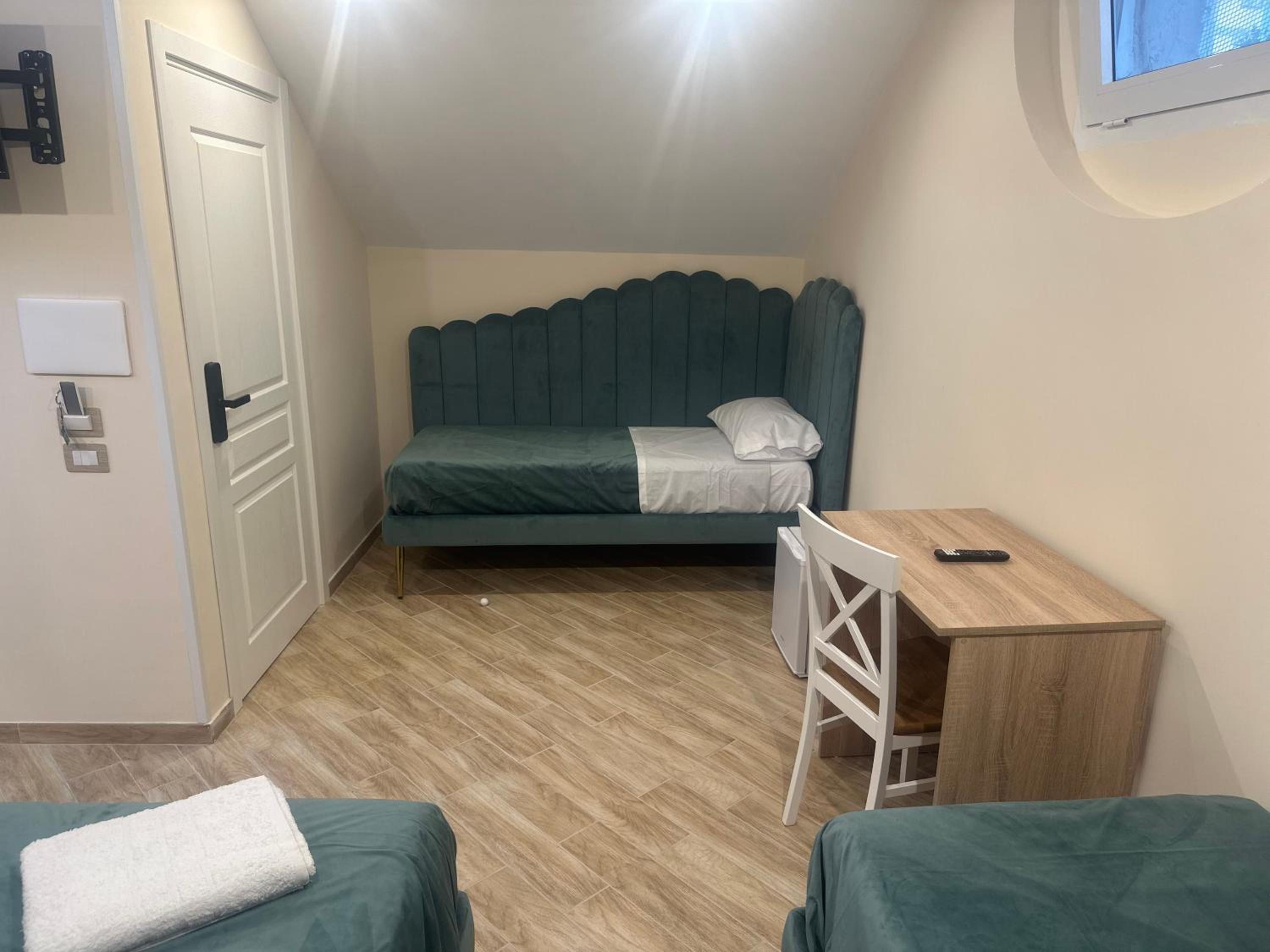 Deluxe Quadruple Room