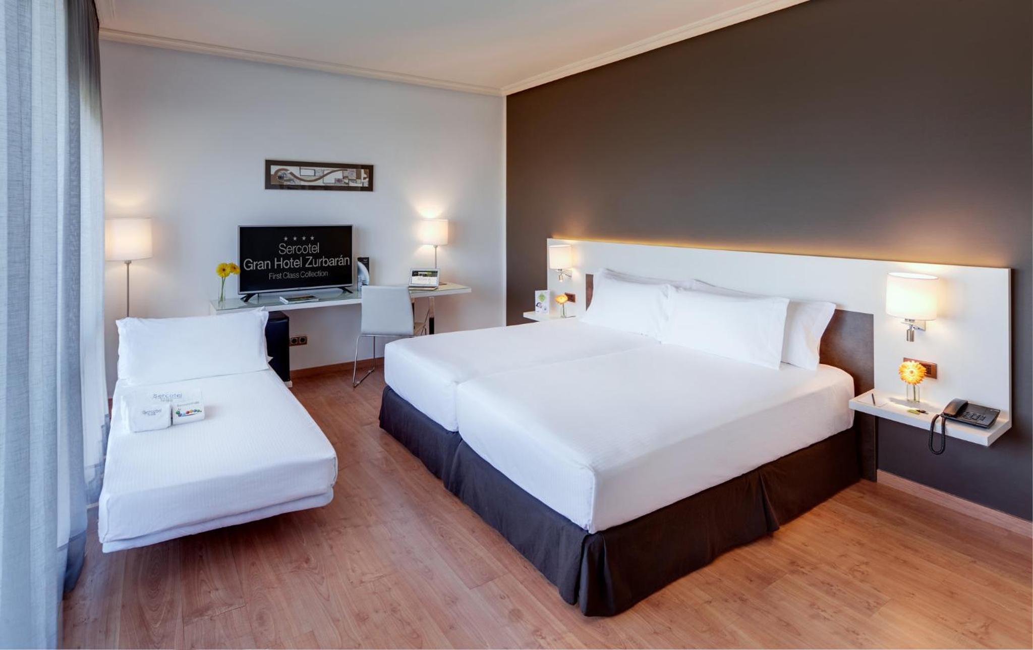  Twin Room with extra bed - Photo 3