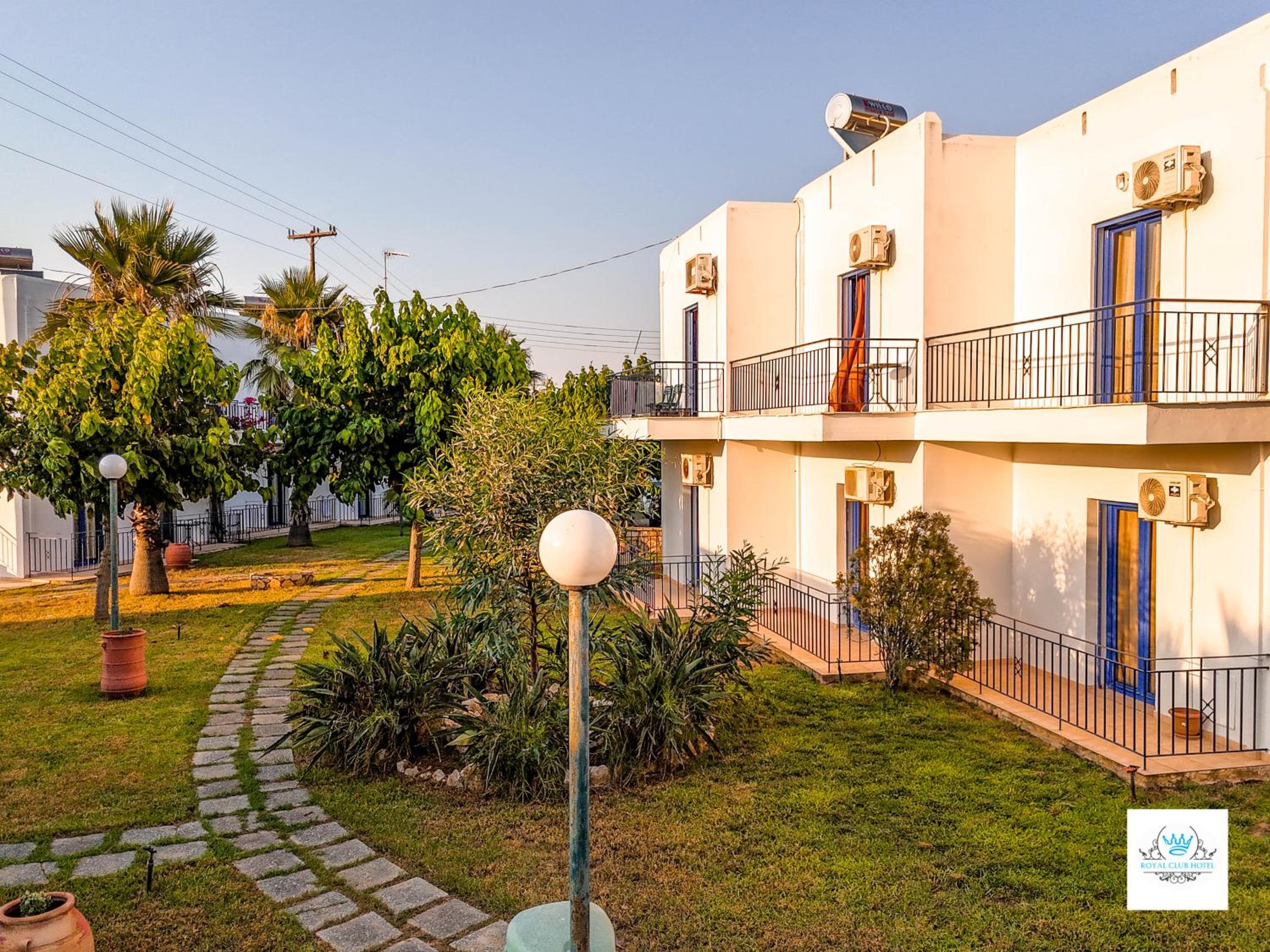 Deluxe Double Or Twin Room With Balcony photo 3
