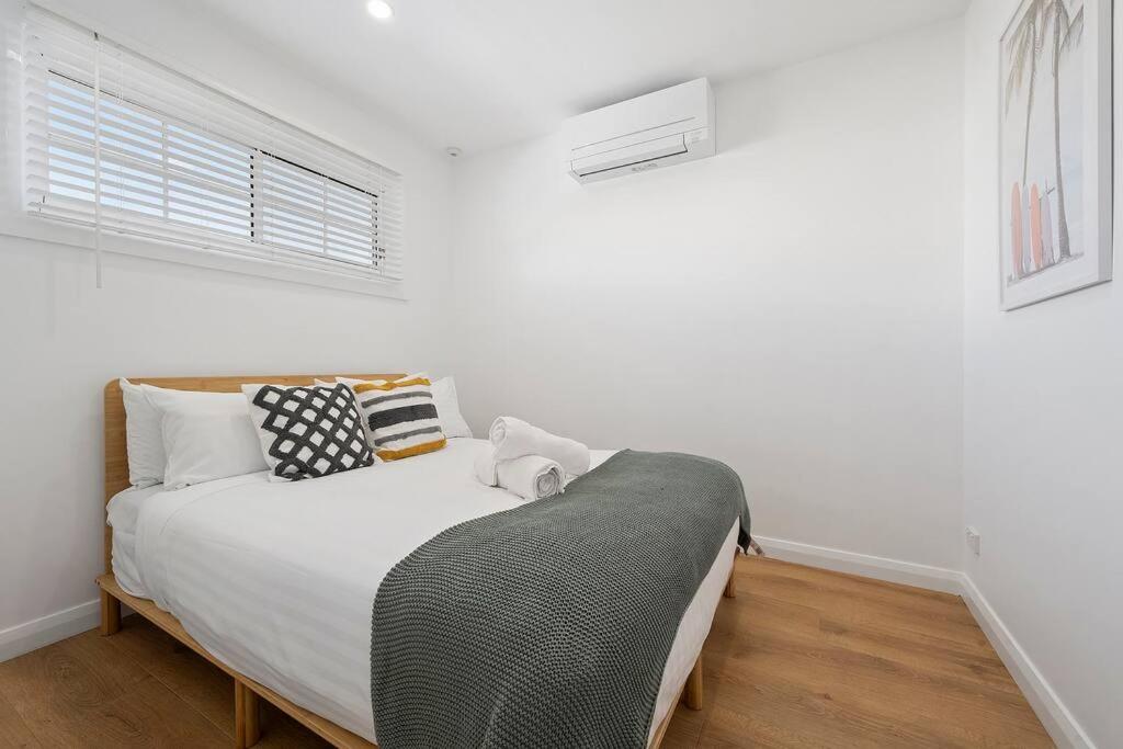 Two-Bedroom House photo 2