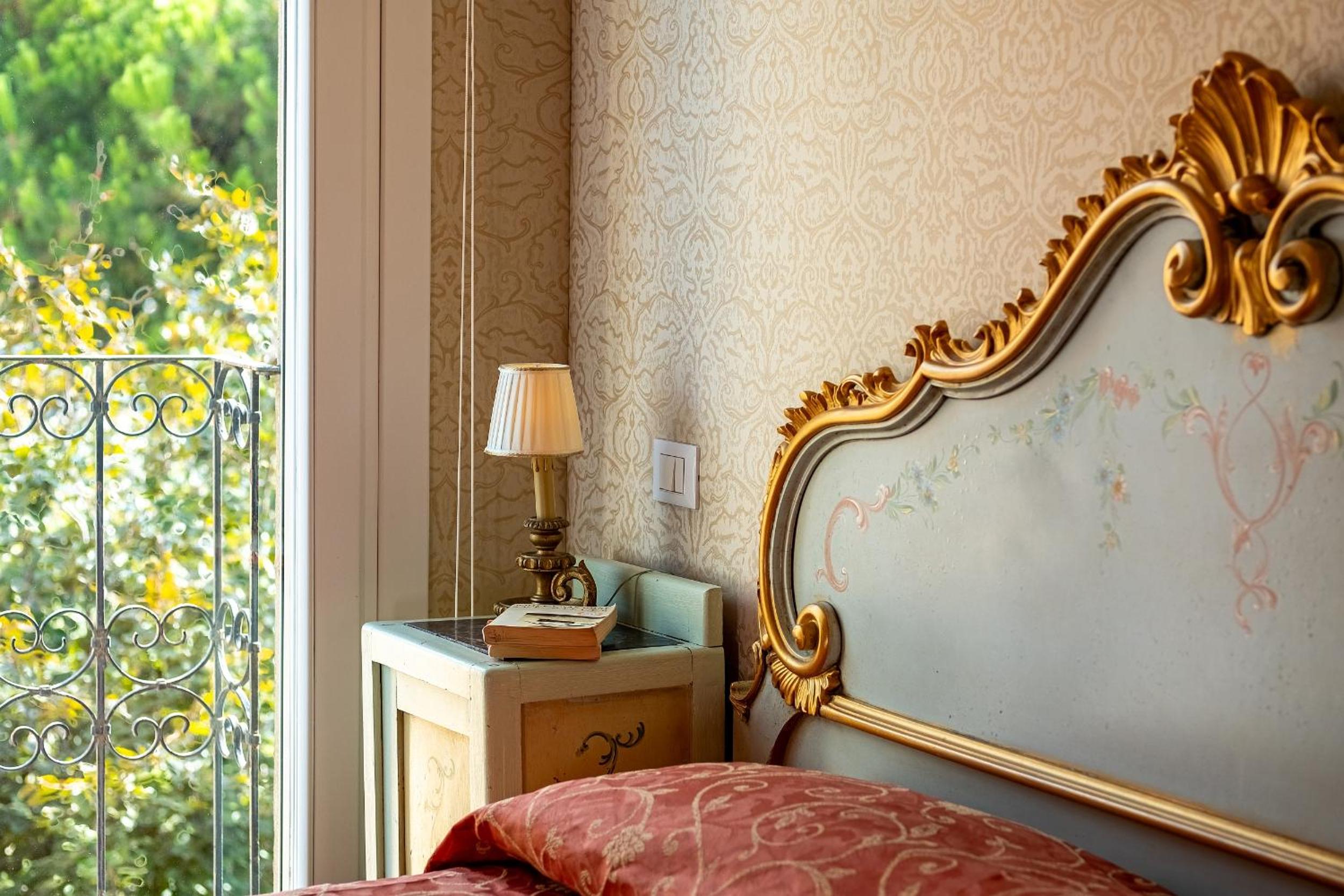 Superior Double Room - Photo 10