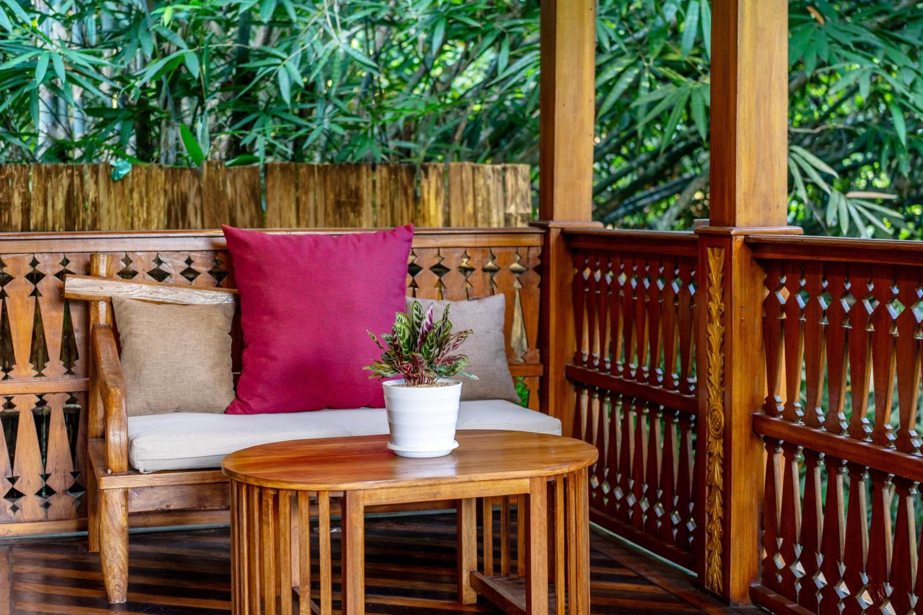 Double Room with Patio - Photo 6