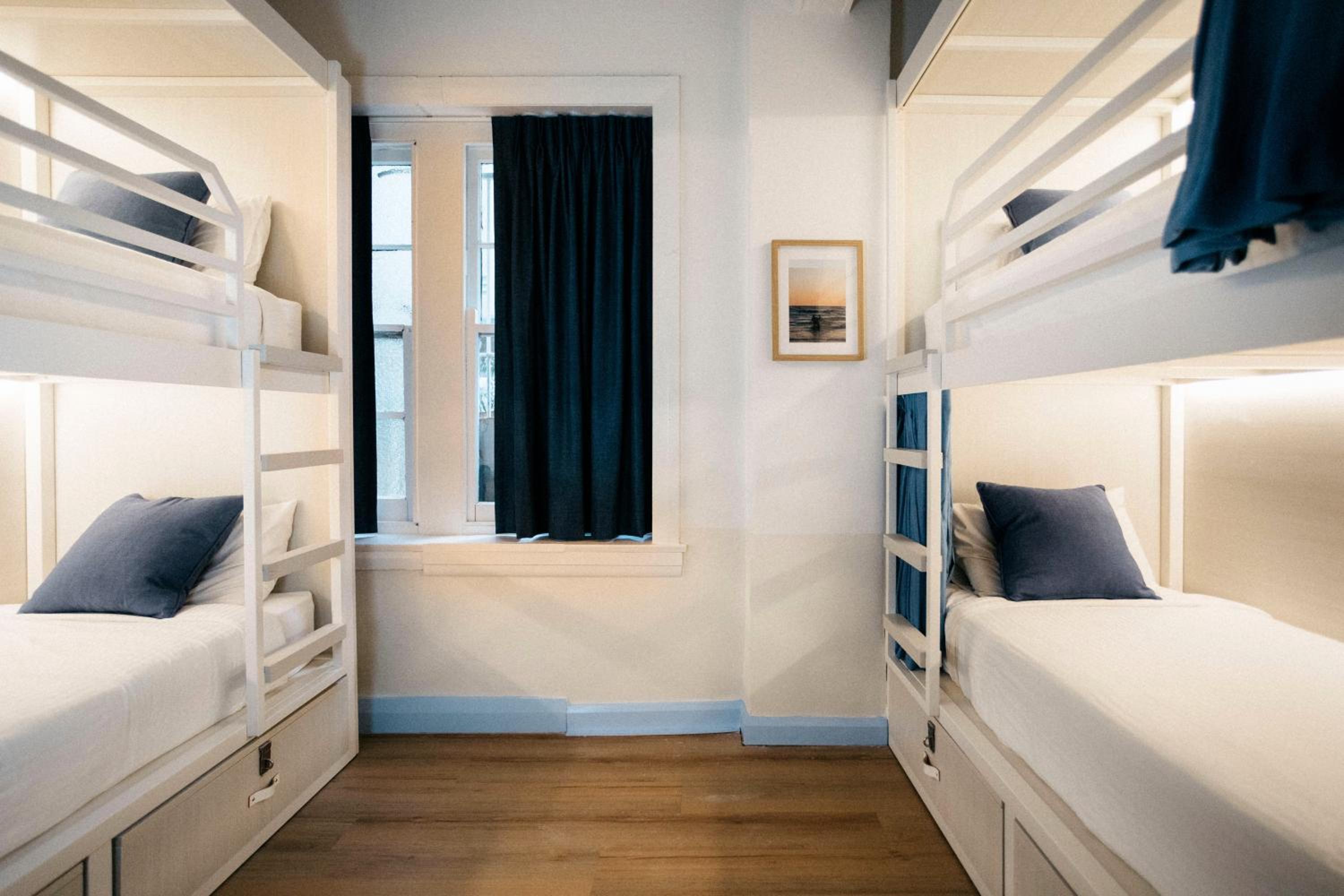 Entire Premium 4 Bed Ensuite Dorm photo 2
