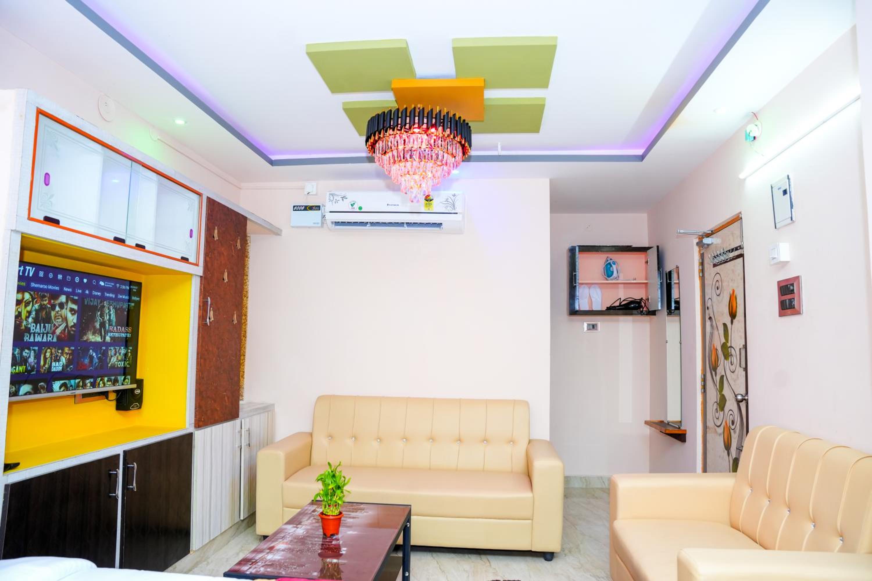 Deluxe Family Room