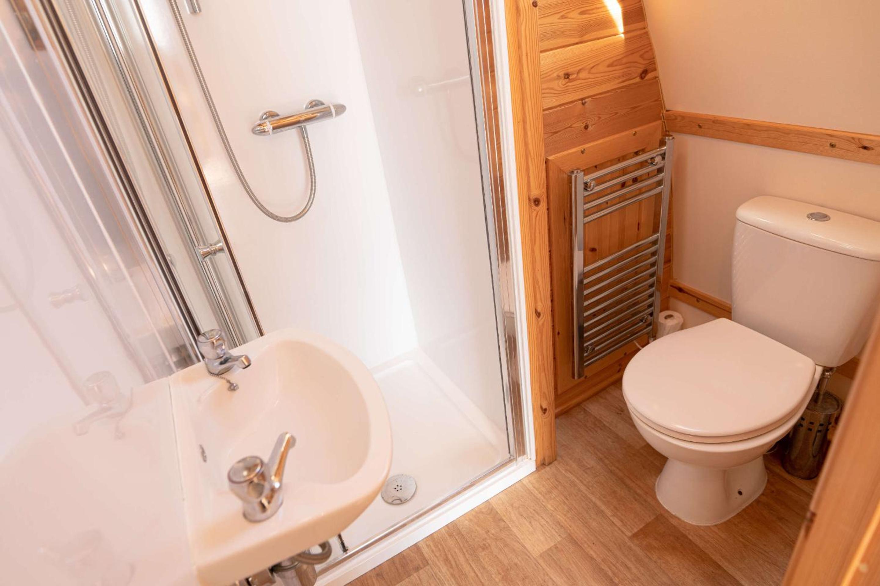 Standard Cabin with Hot Tub photo 3