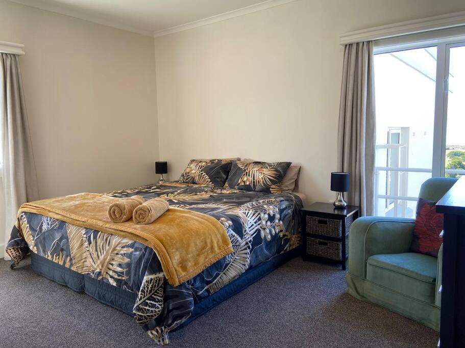 Two-Bedroom Apartment photo 3