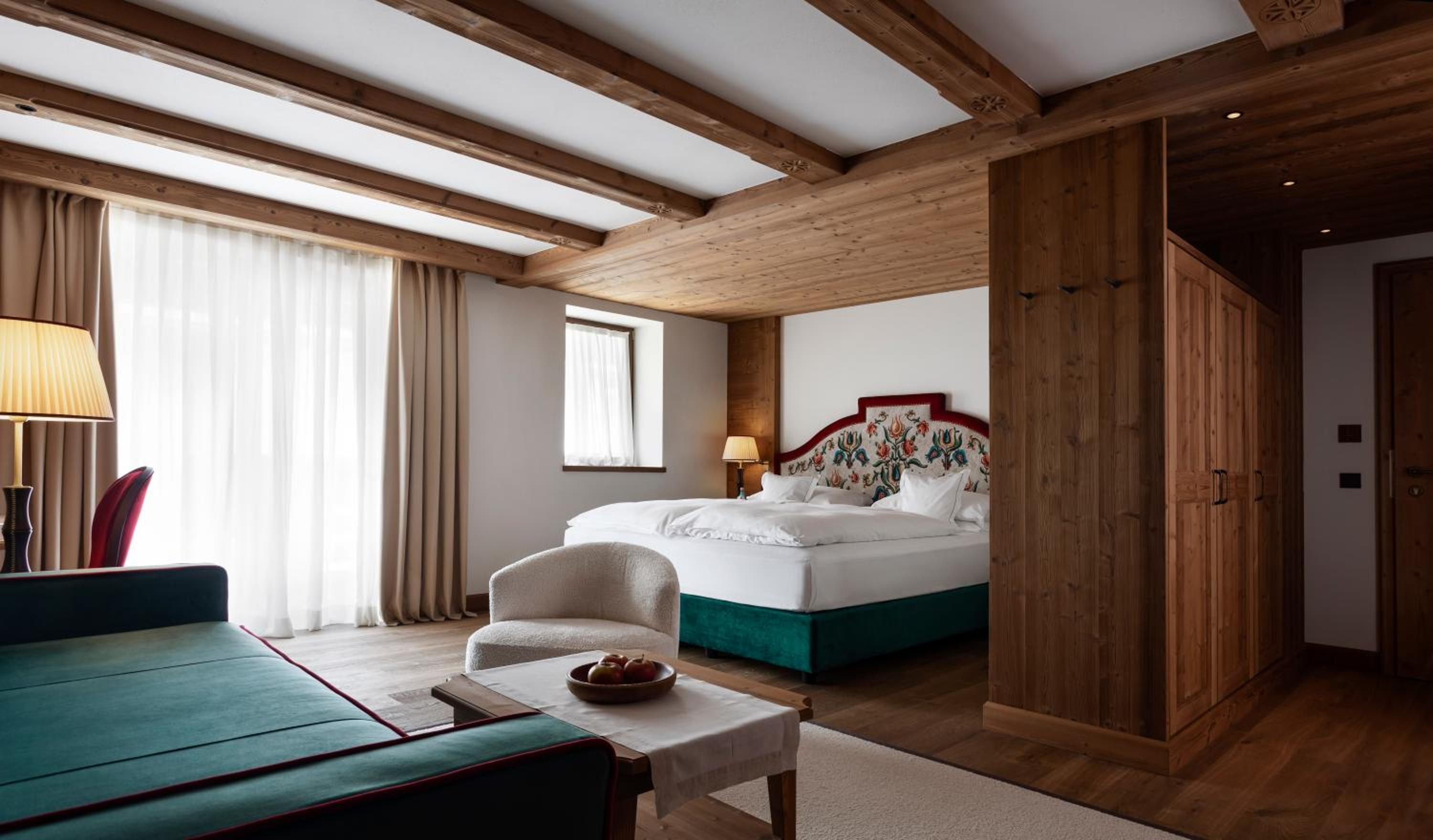 Deluxe Junior Suite - Photo 1