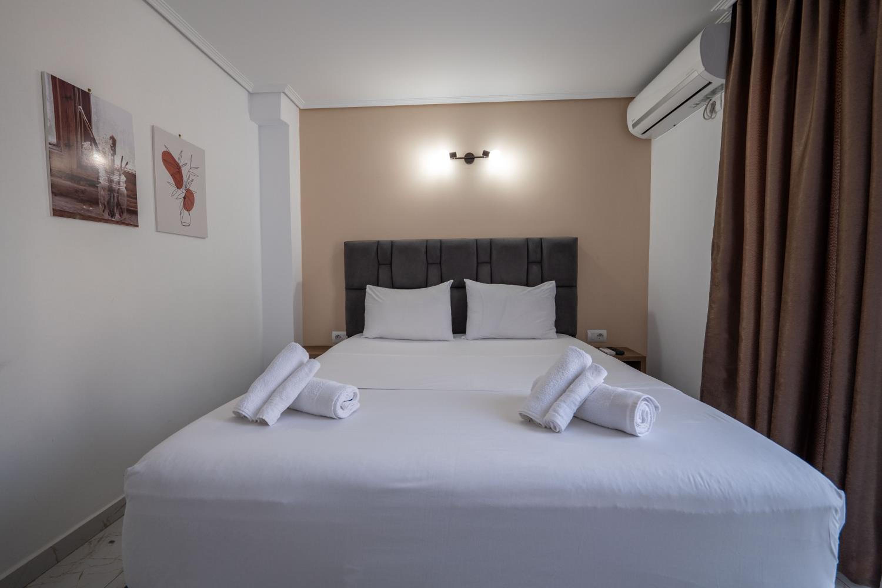 Standard Double Room photo 3
