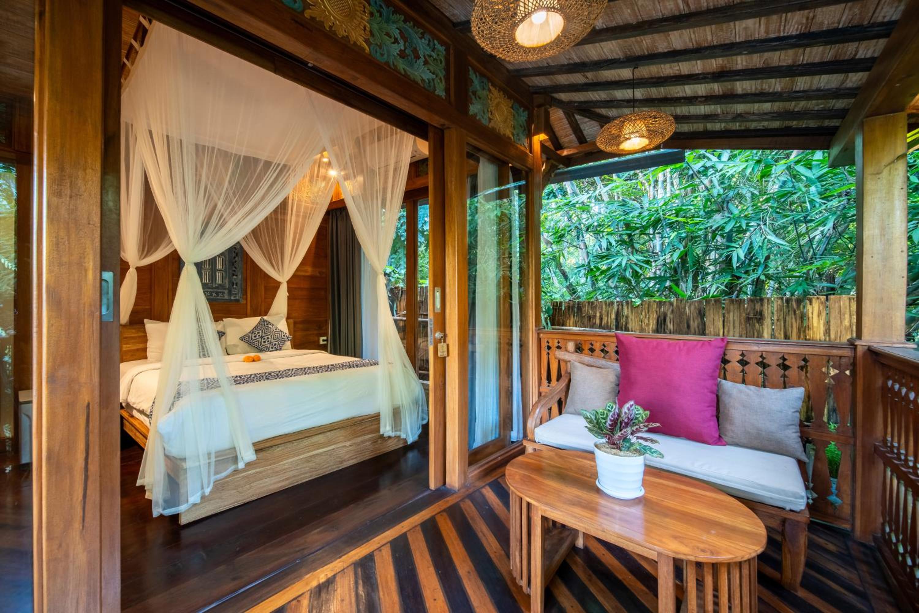 Double Room with Patio - Photo 36