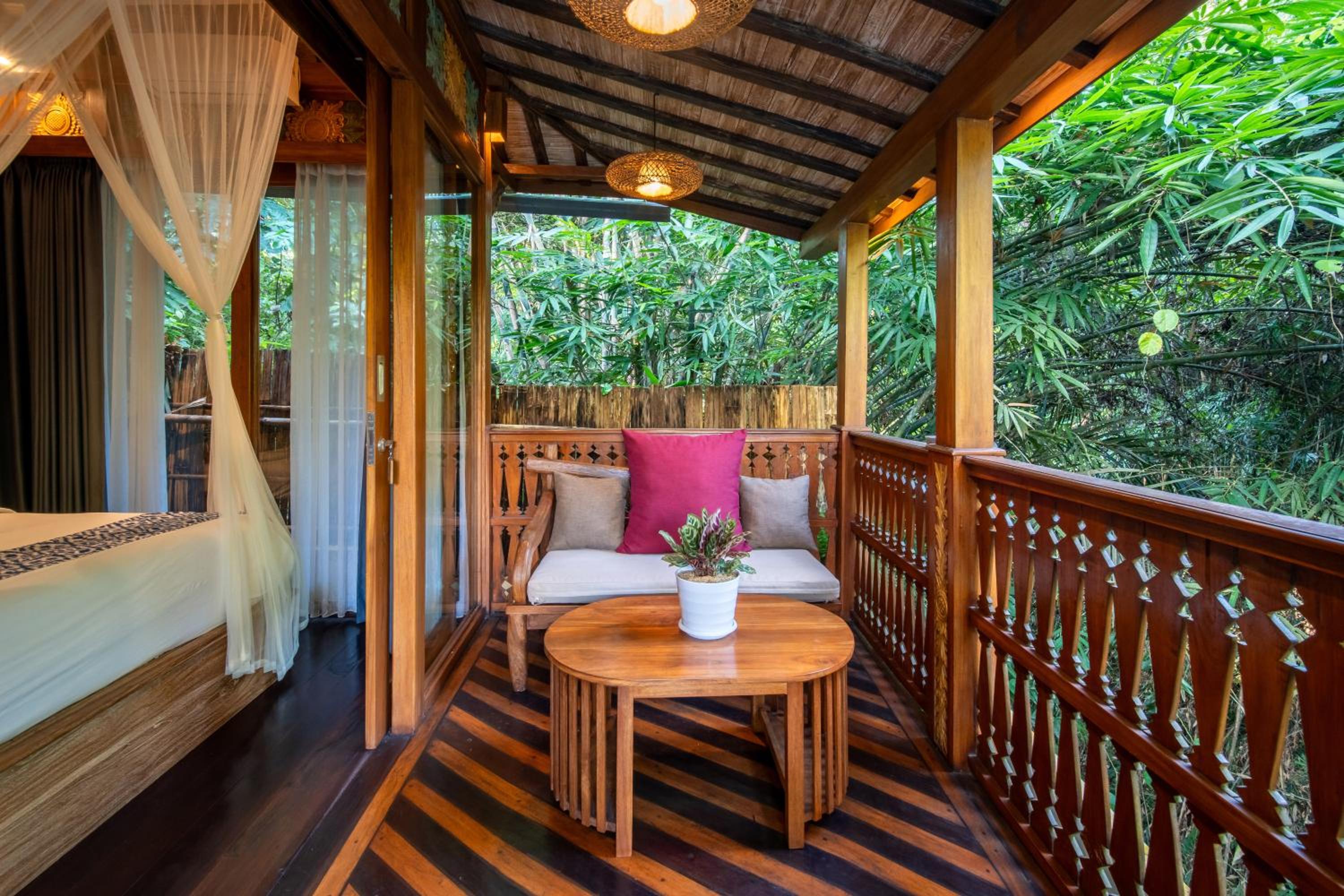 Double Room with Patio - Photo 15