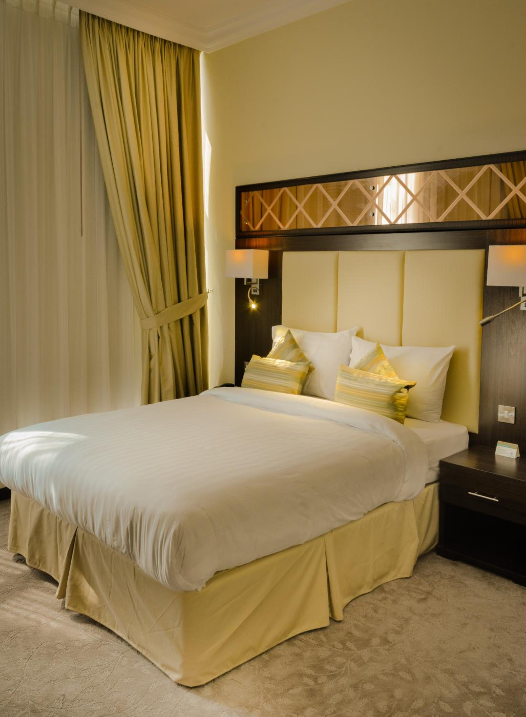 Standard Queen Room photo 2