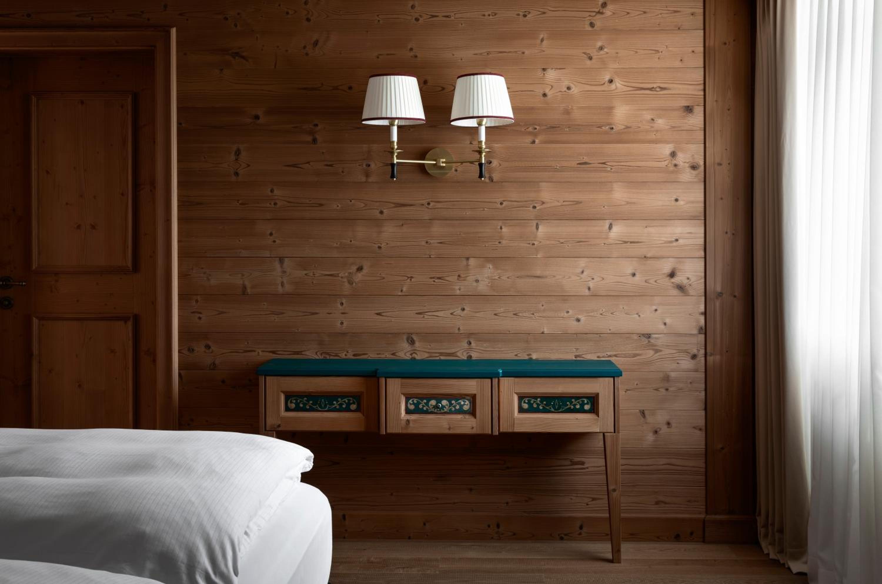 Suite with Mountain View - Photo 3
