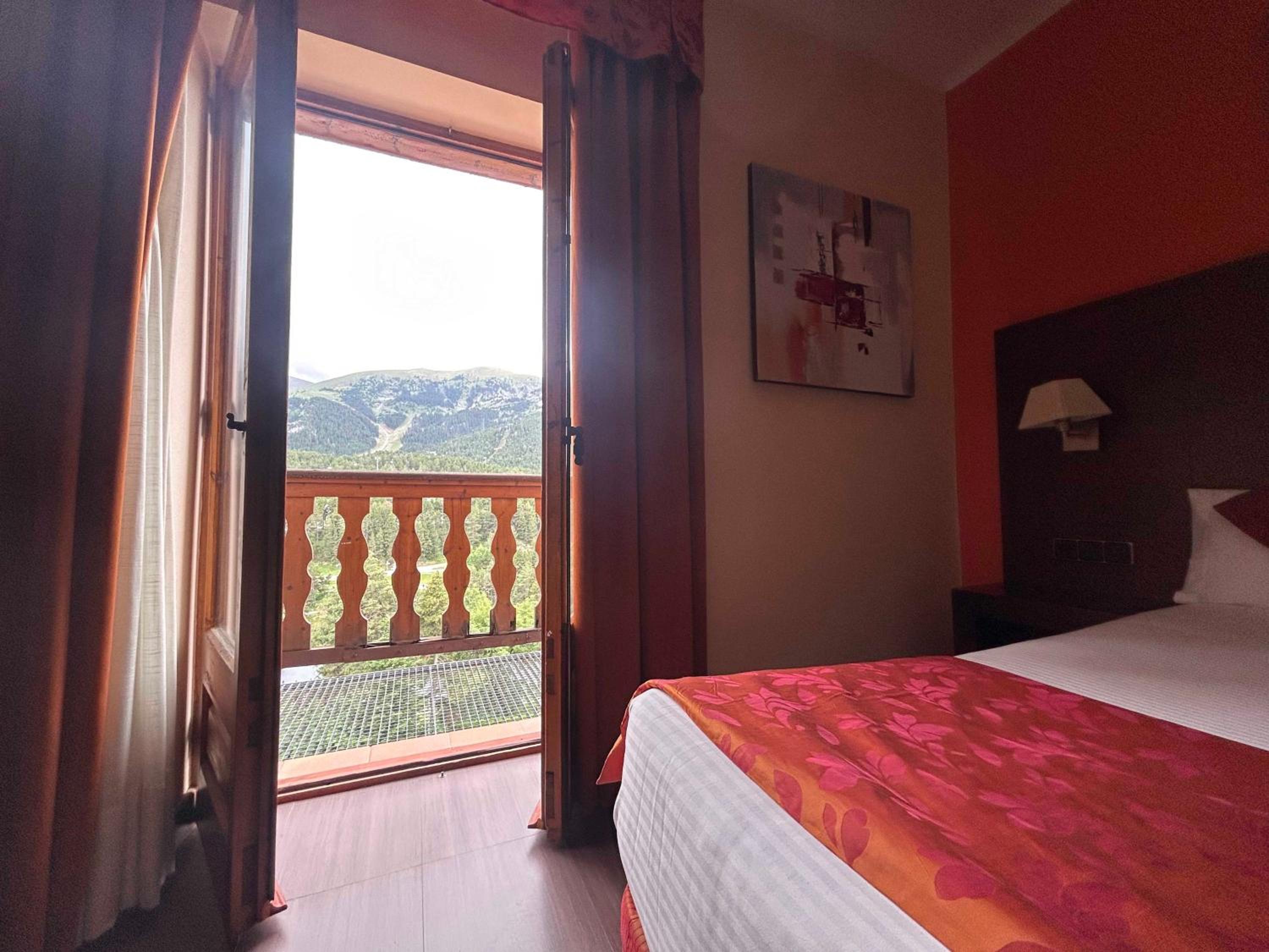 Double or Twin Room - Photo 3
