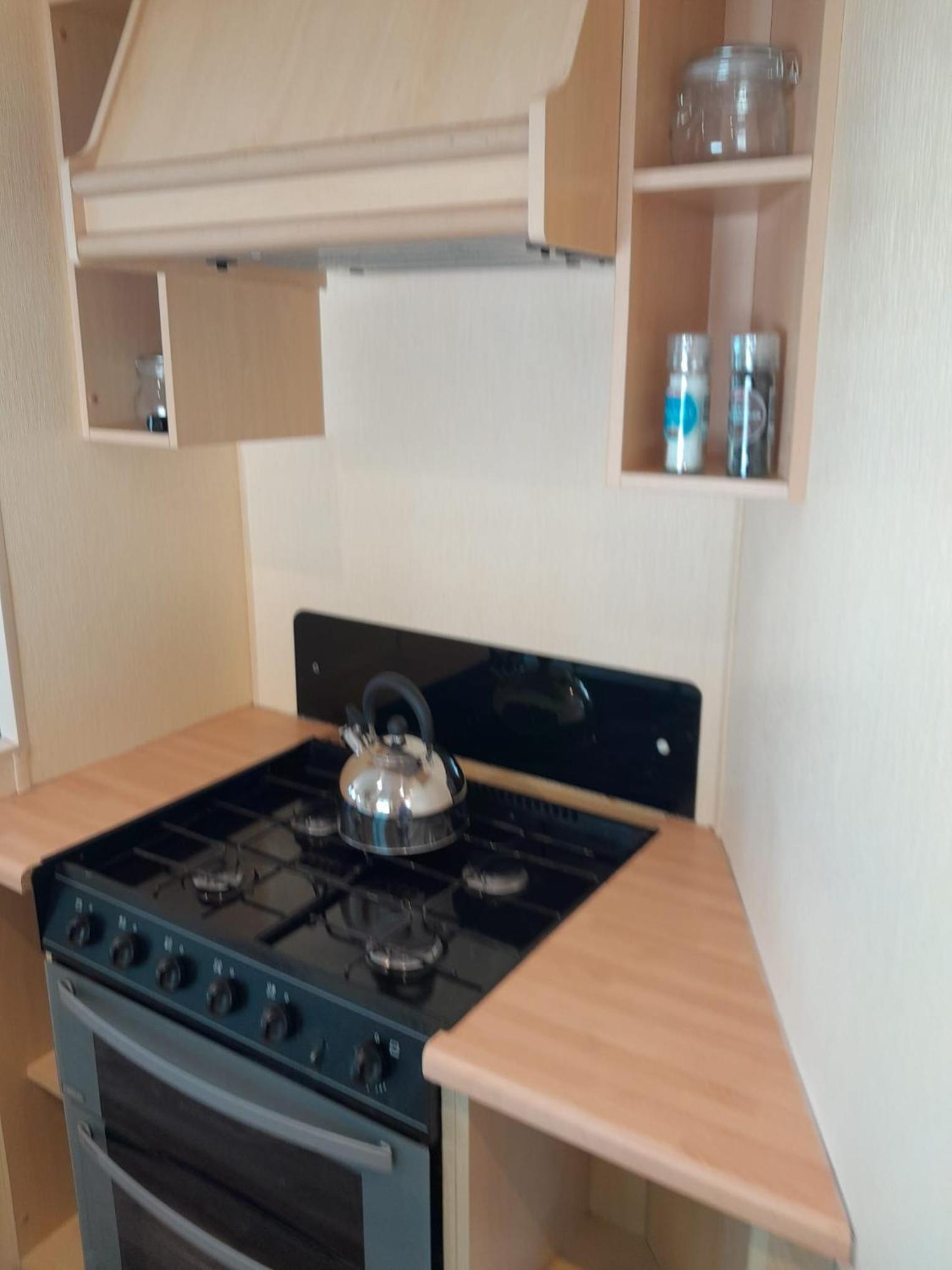 Mobile Home photo 3