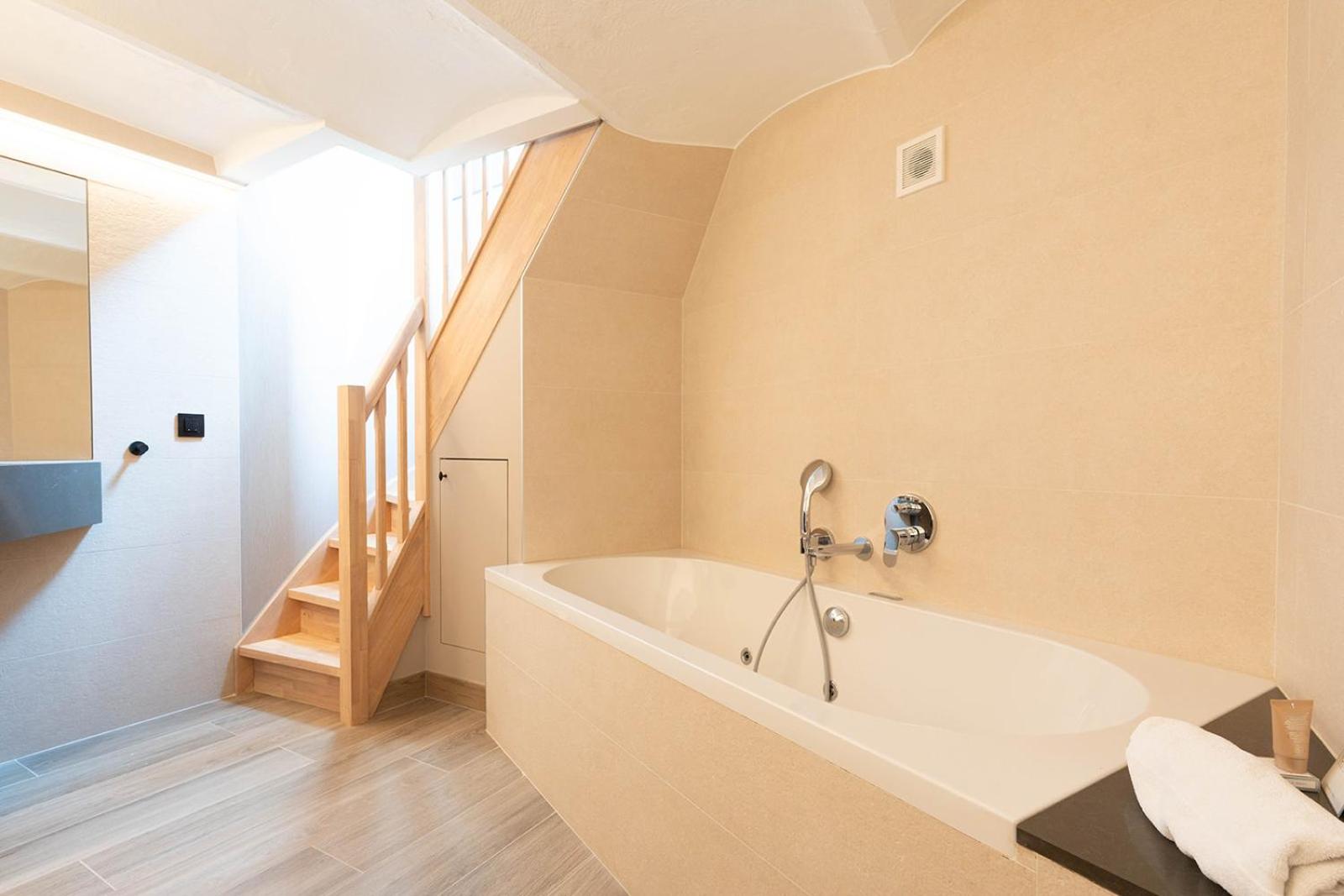 Lovers Room - Photo 10