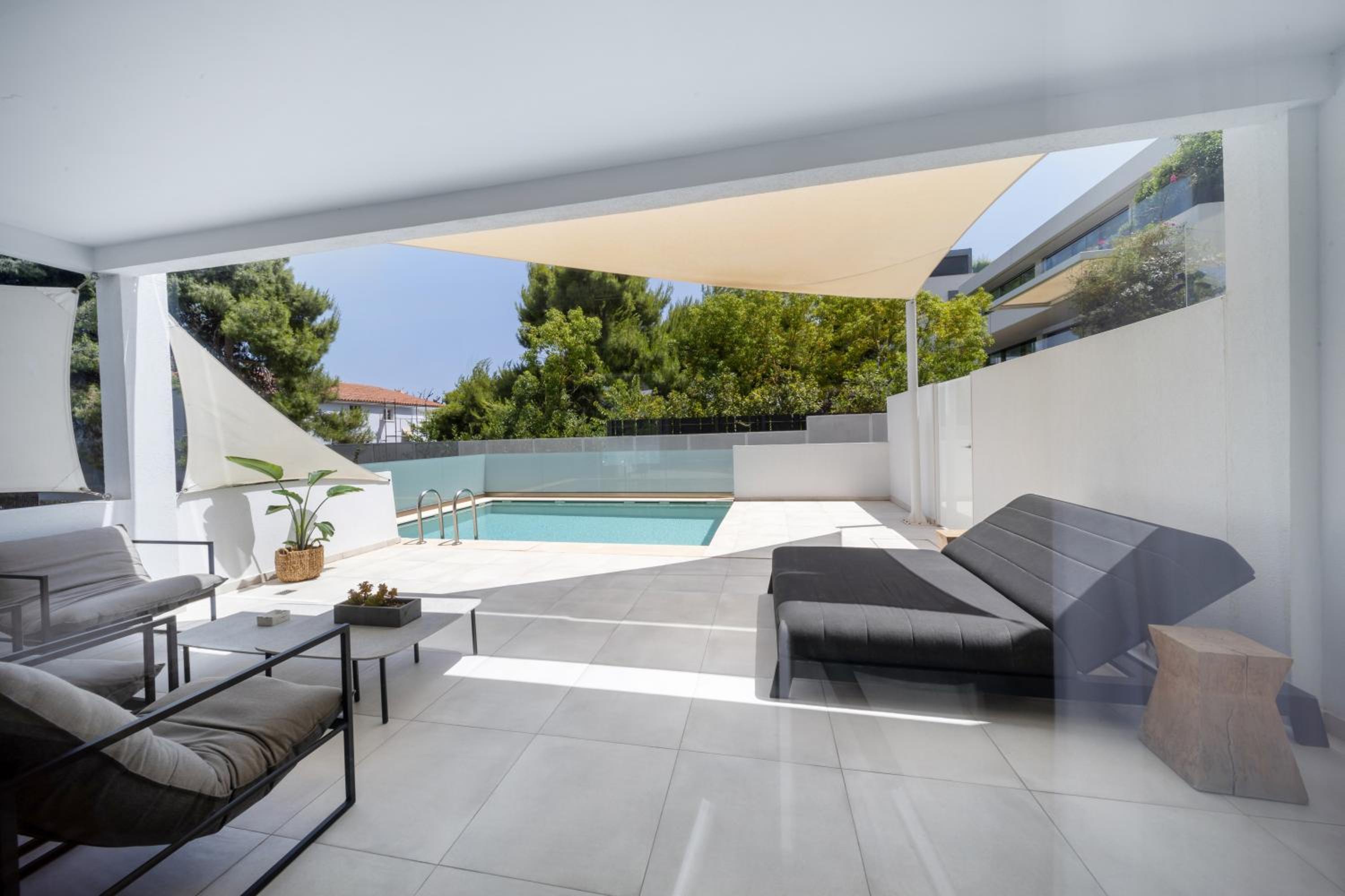 Signature Deluxe Suite with Private Pool photo 2