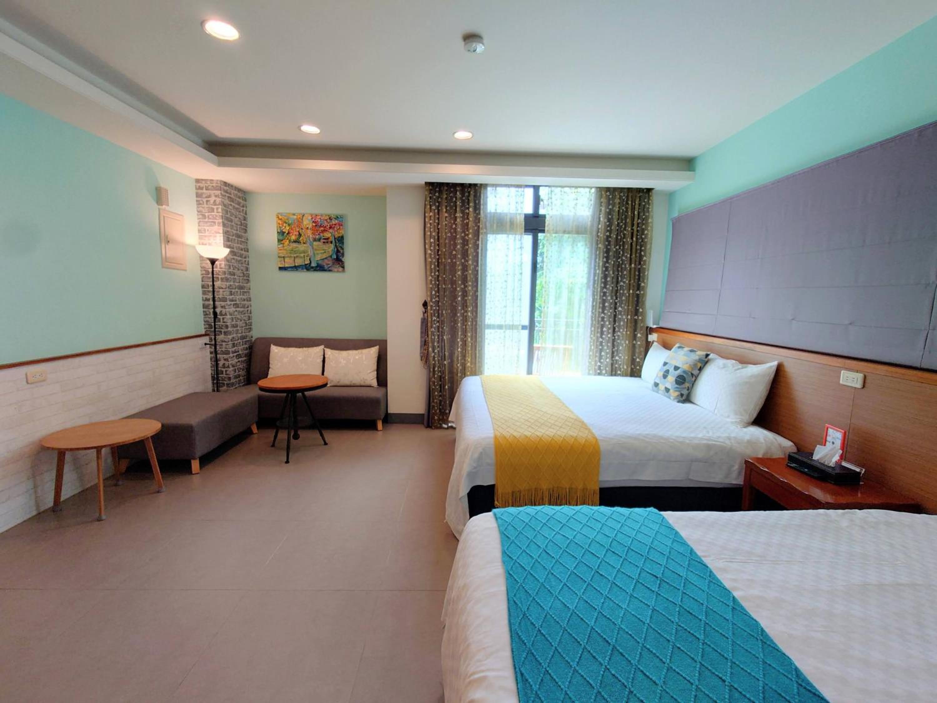 Family Suite with Balcony photo 2