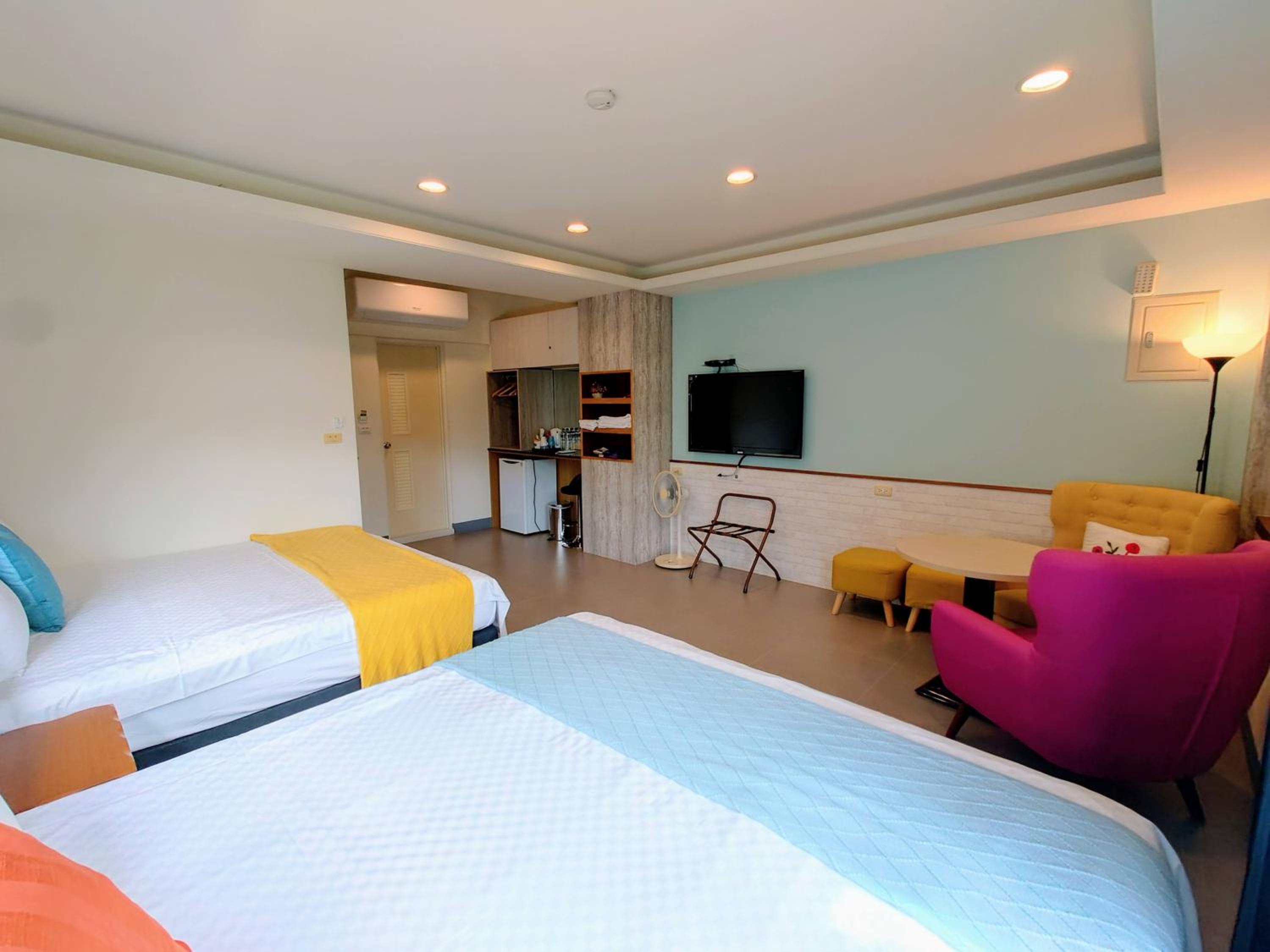Family Room with Terrace photo 3