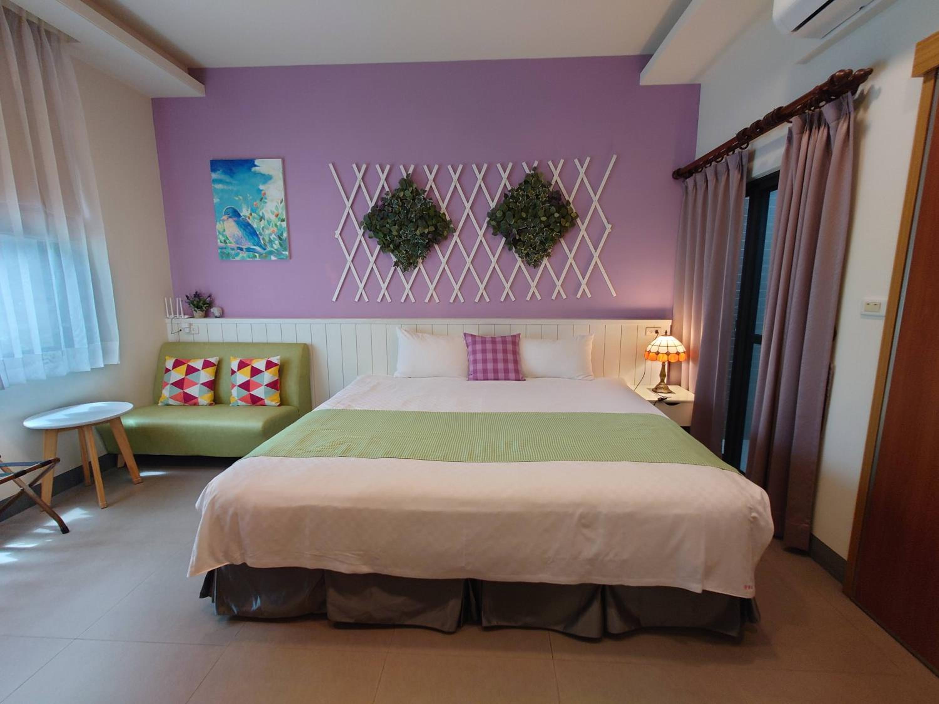 Standard King Room photo 2