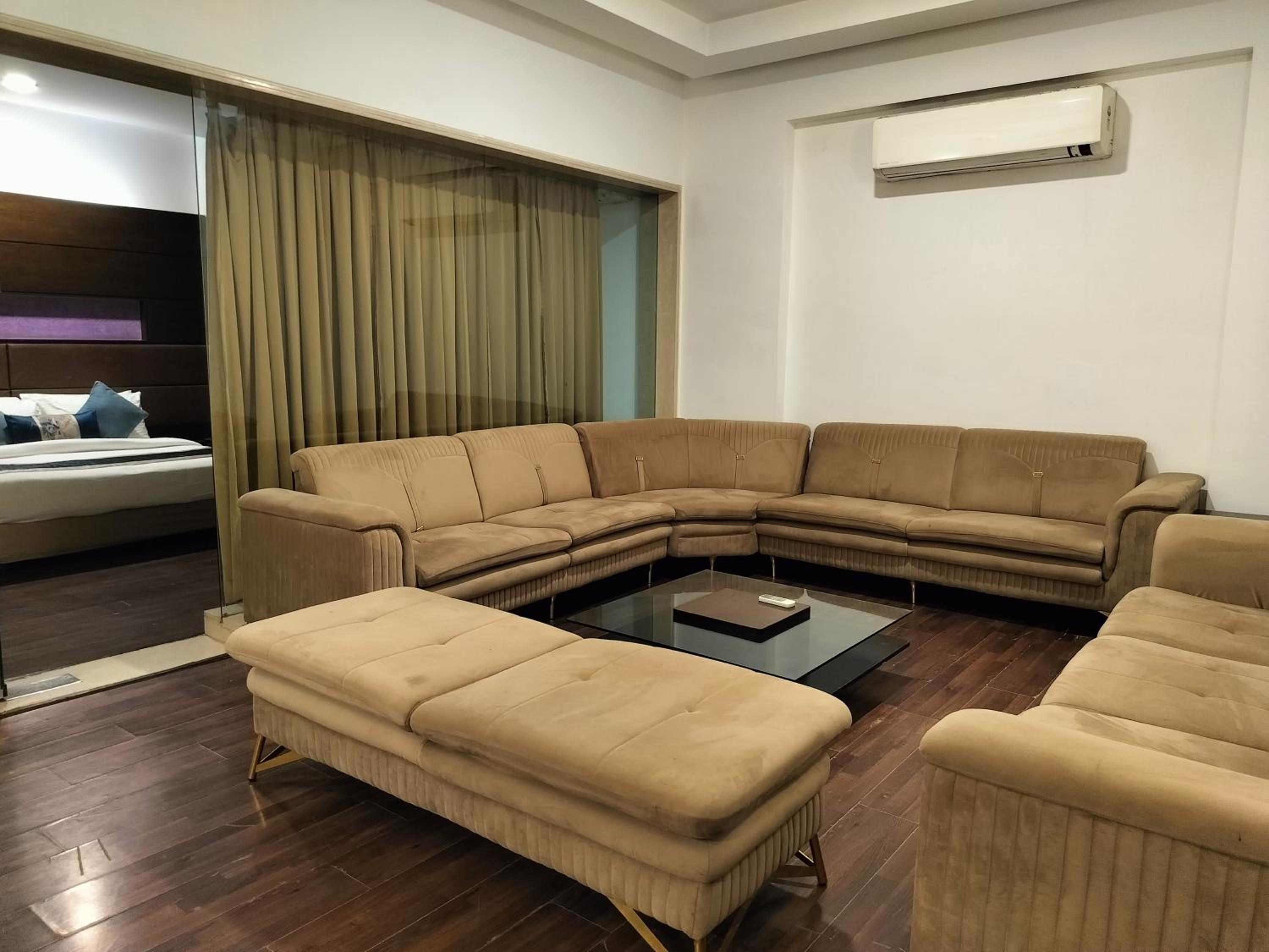 Executive Suite photo 3