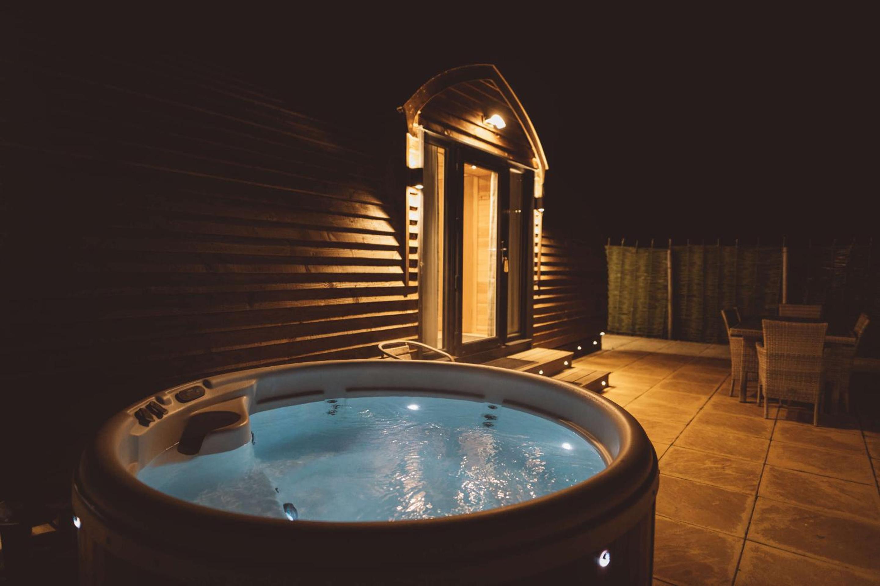 Large Cabin with Hot Tub photo 2