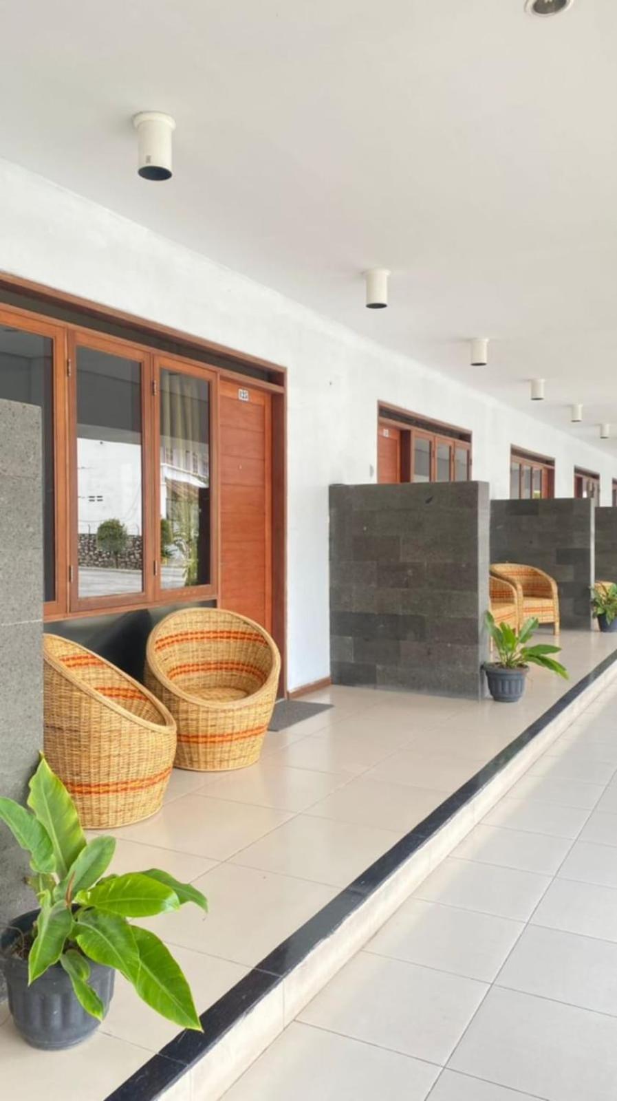 Double Room with Balcony - Photo 4