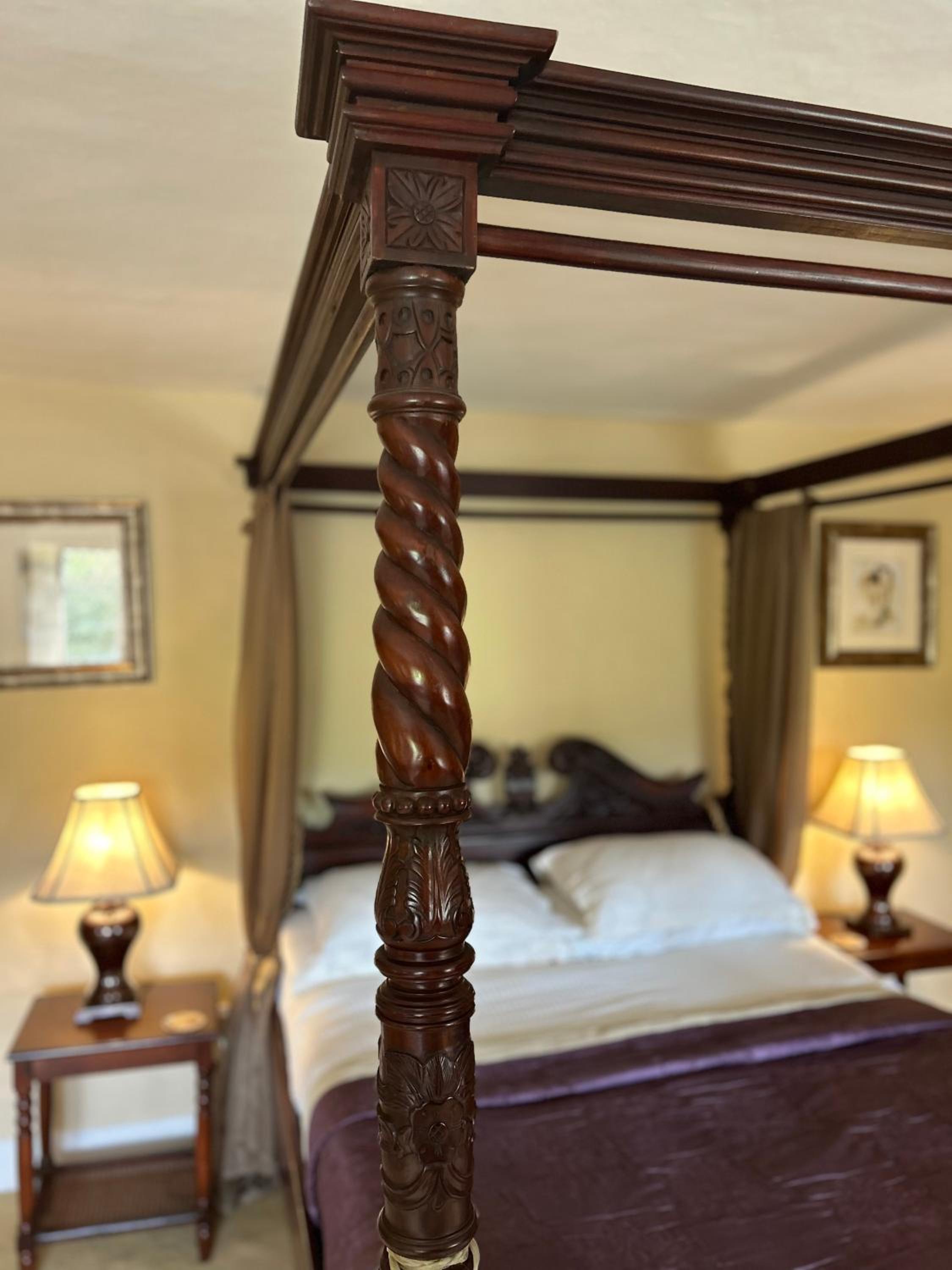 Deluxe King Room photo 2