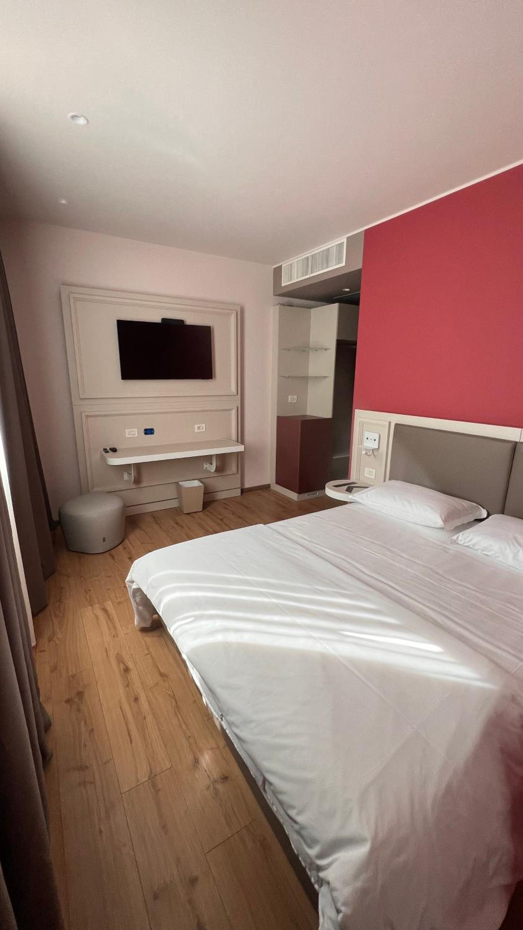 Queen Room photo 3