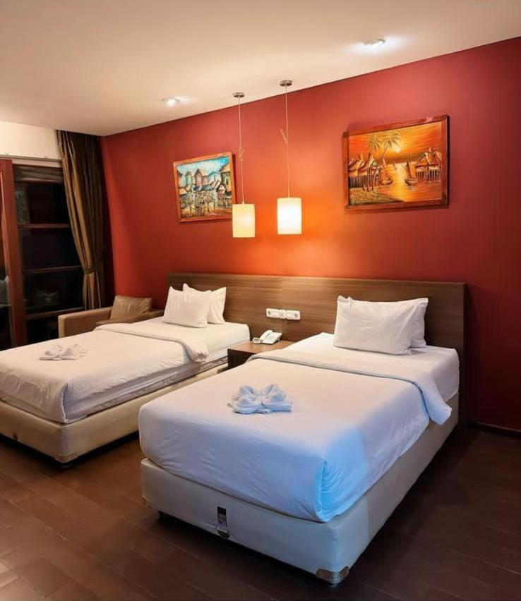 Queen Room with Balcony - Photo 1